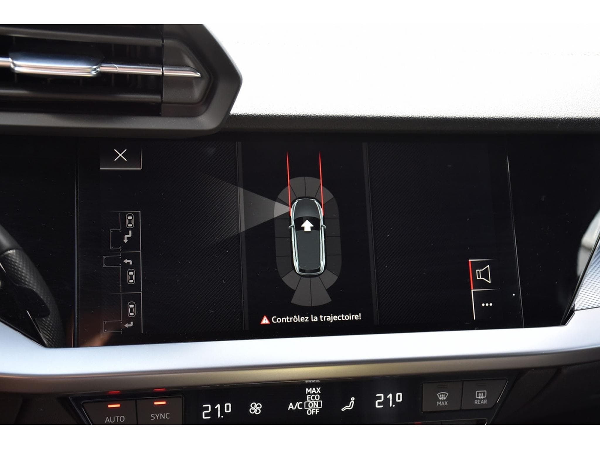Audi A3 Sportback 40 TFSIe PHEV  S-Line S-Tronic ACC LANE CAM PARK (2023) - Photo 18