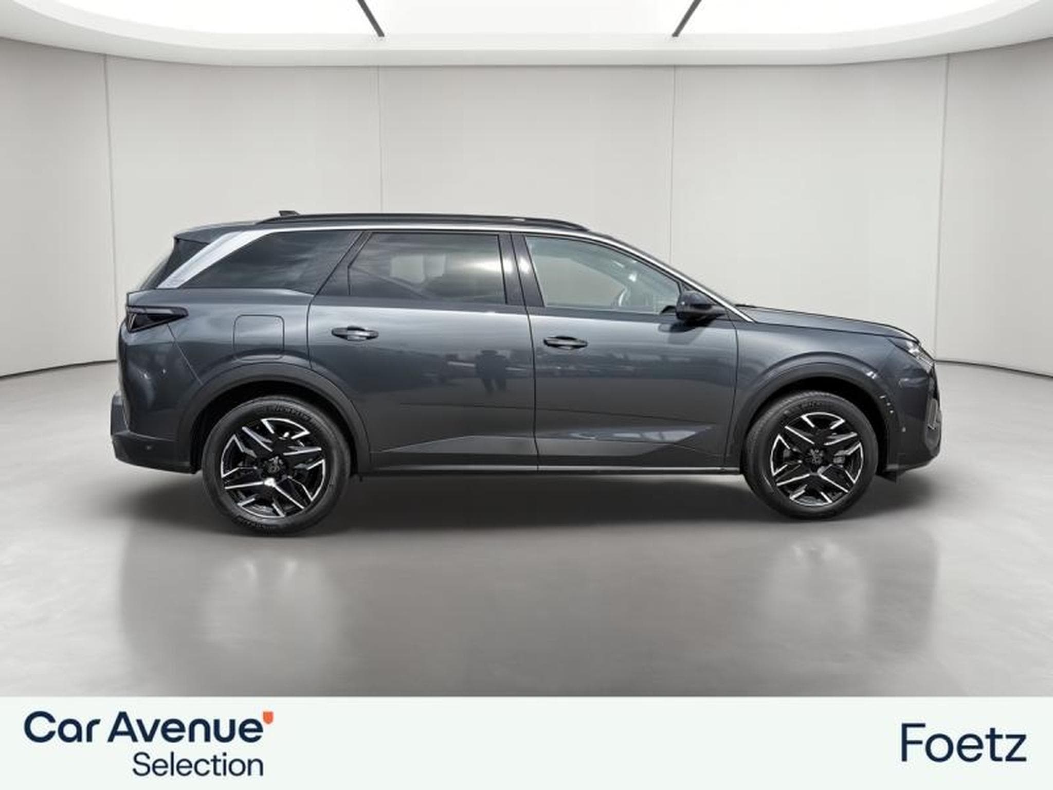 PEUGEOT 5008 Hybrid 145ch Allure e-DCS6 (2025) - Photo 5