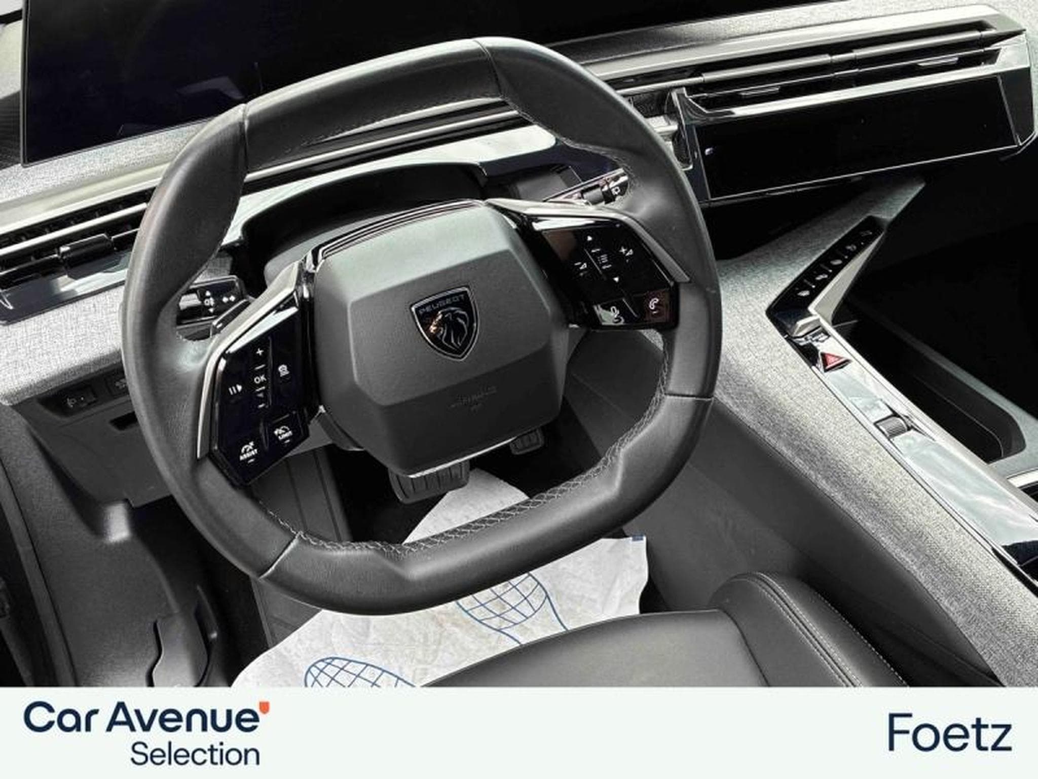 PEUGEOT 5008 Hybrid 145ch Allure e-DCS6 (2025) - Photo 6