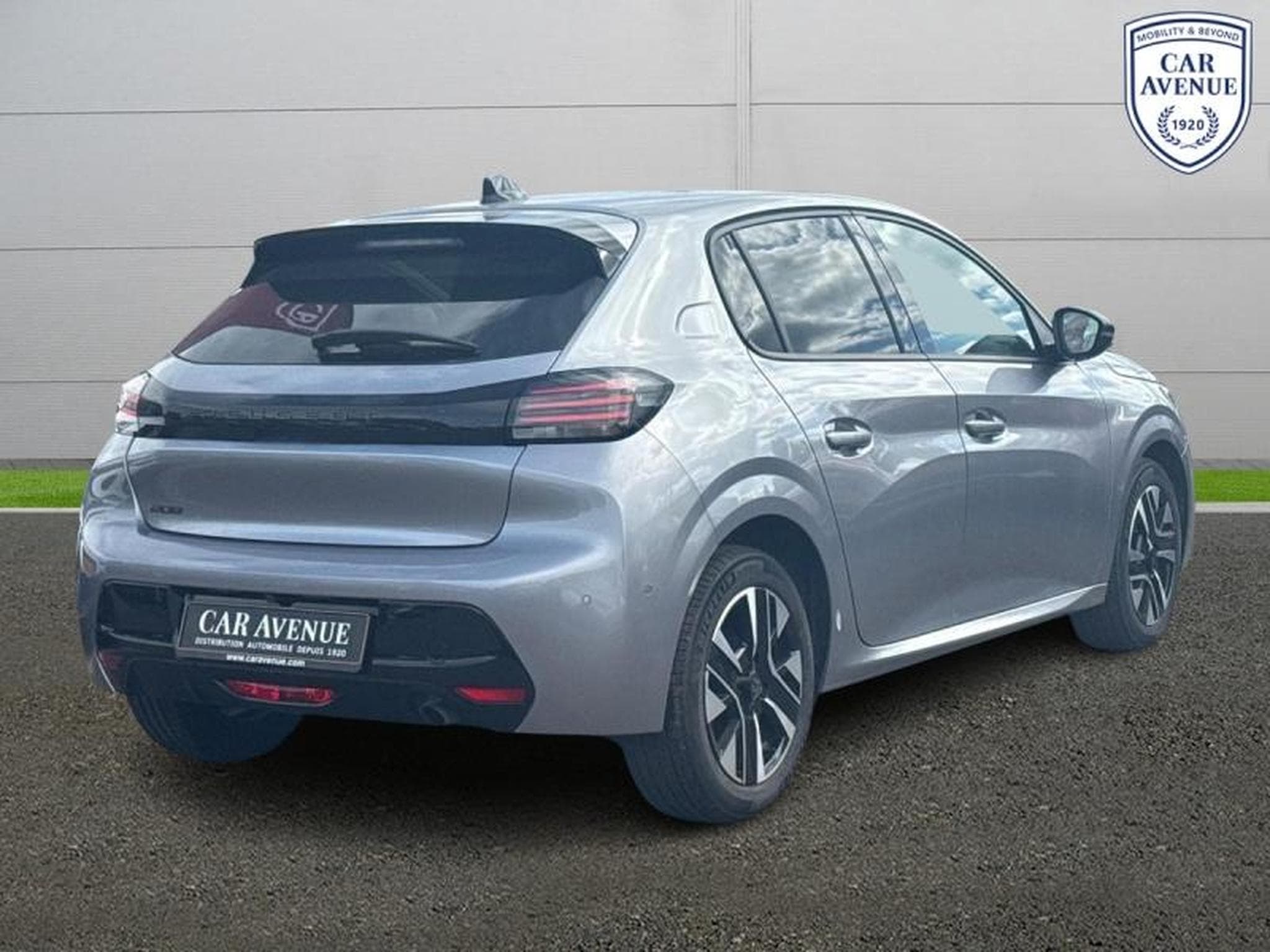 PEUGEOT 208 1.2 100ch S&S Allure (2025) - Photo 3
