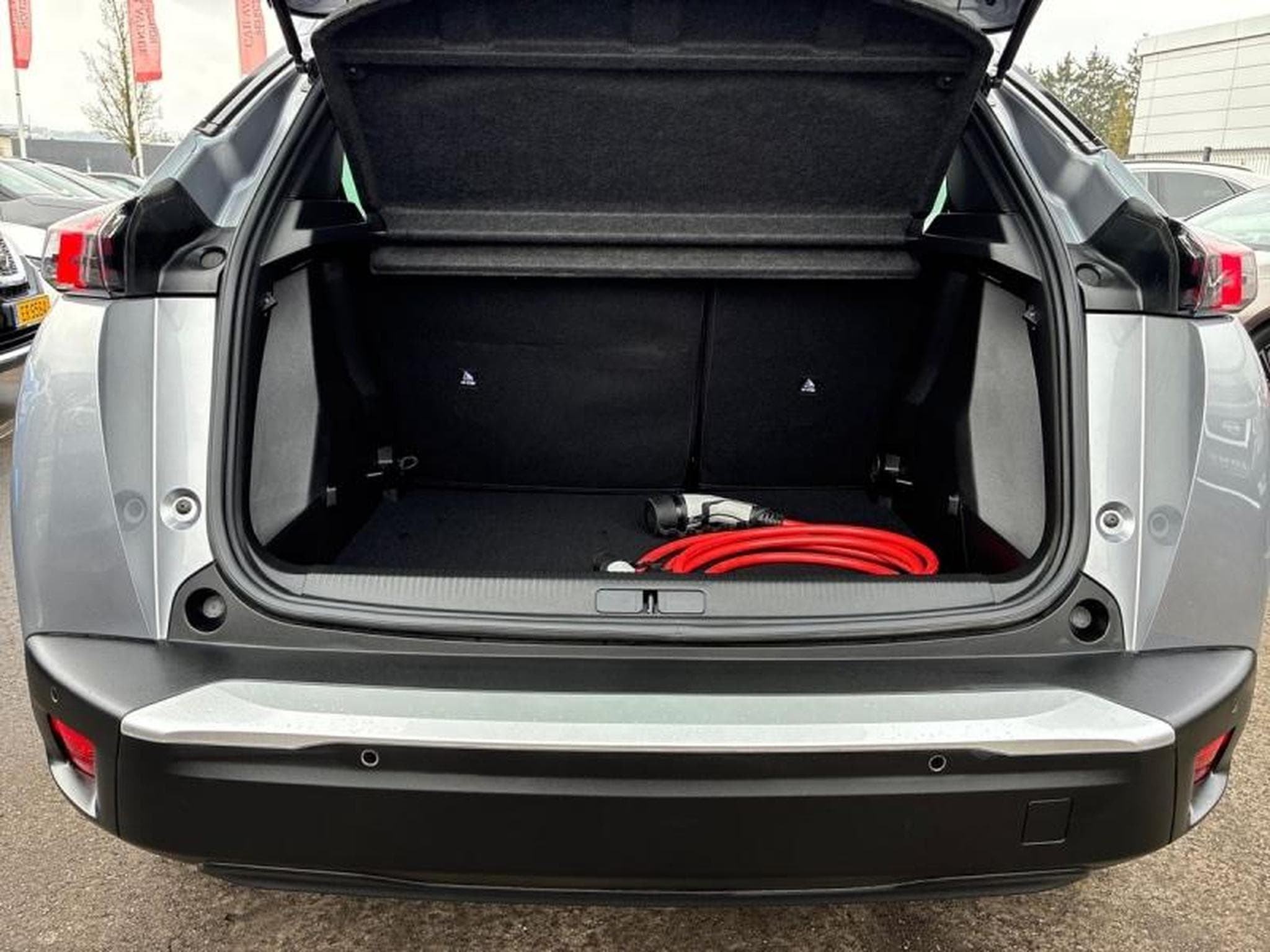 PEUGEOT 2008 e-2008 136ch Active (2021) - Photo 8