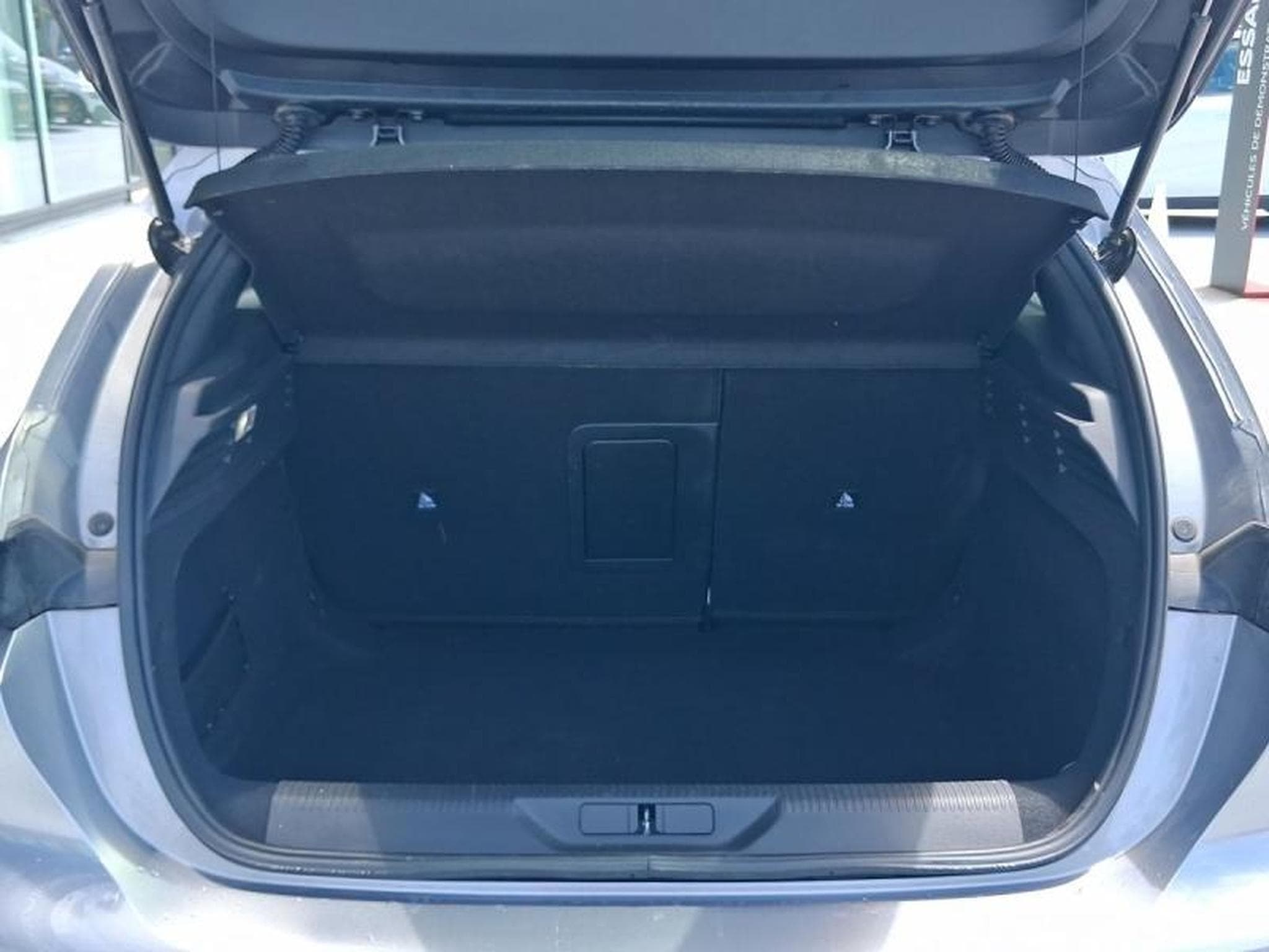 PEUGEOT 308 1.5 BlueHDi 130ch S&S Allure EAT8 (2024) - Photo 5