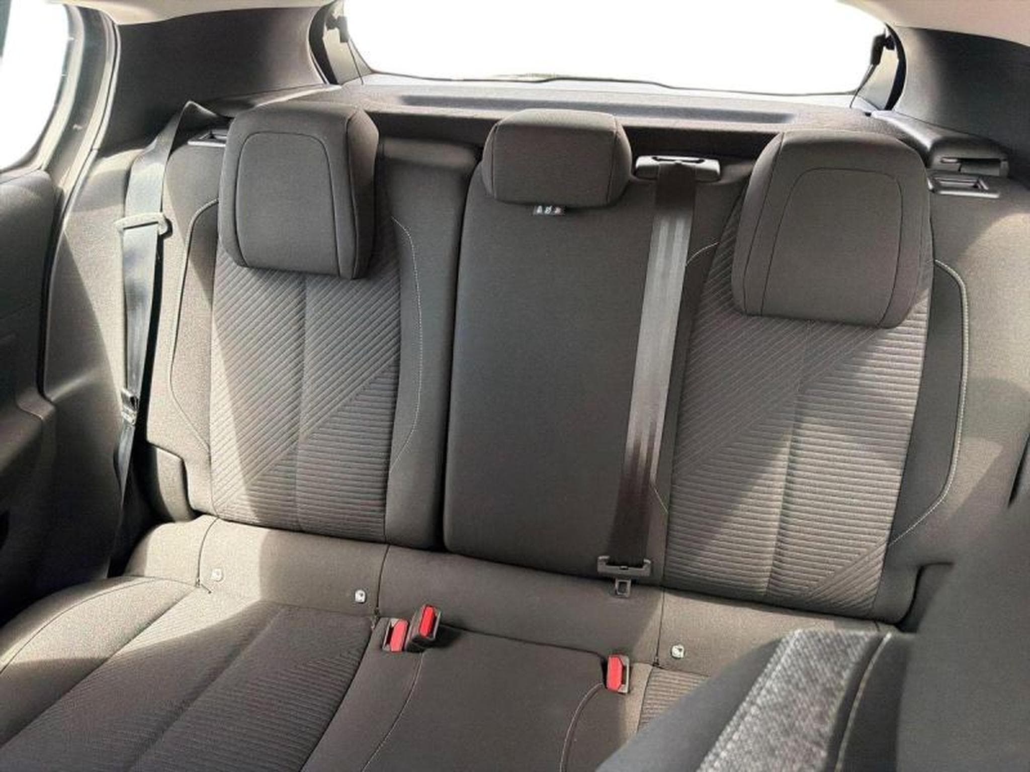 PEUGEOT 308 1.2 130ch S&S Active Pack (2024) - Photo 4