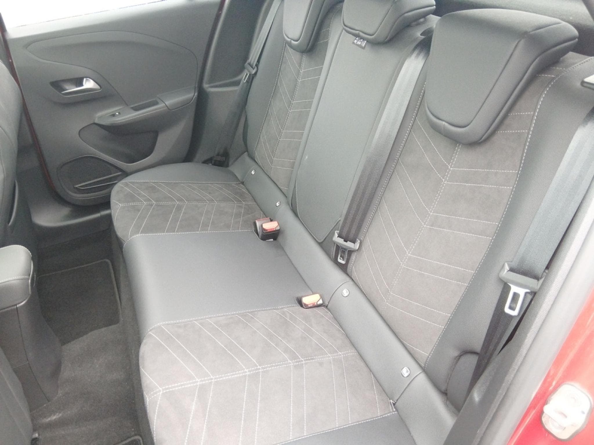 Opel Corsa 50 kWh GS Line (2023) - Photo 10