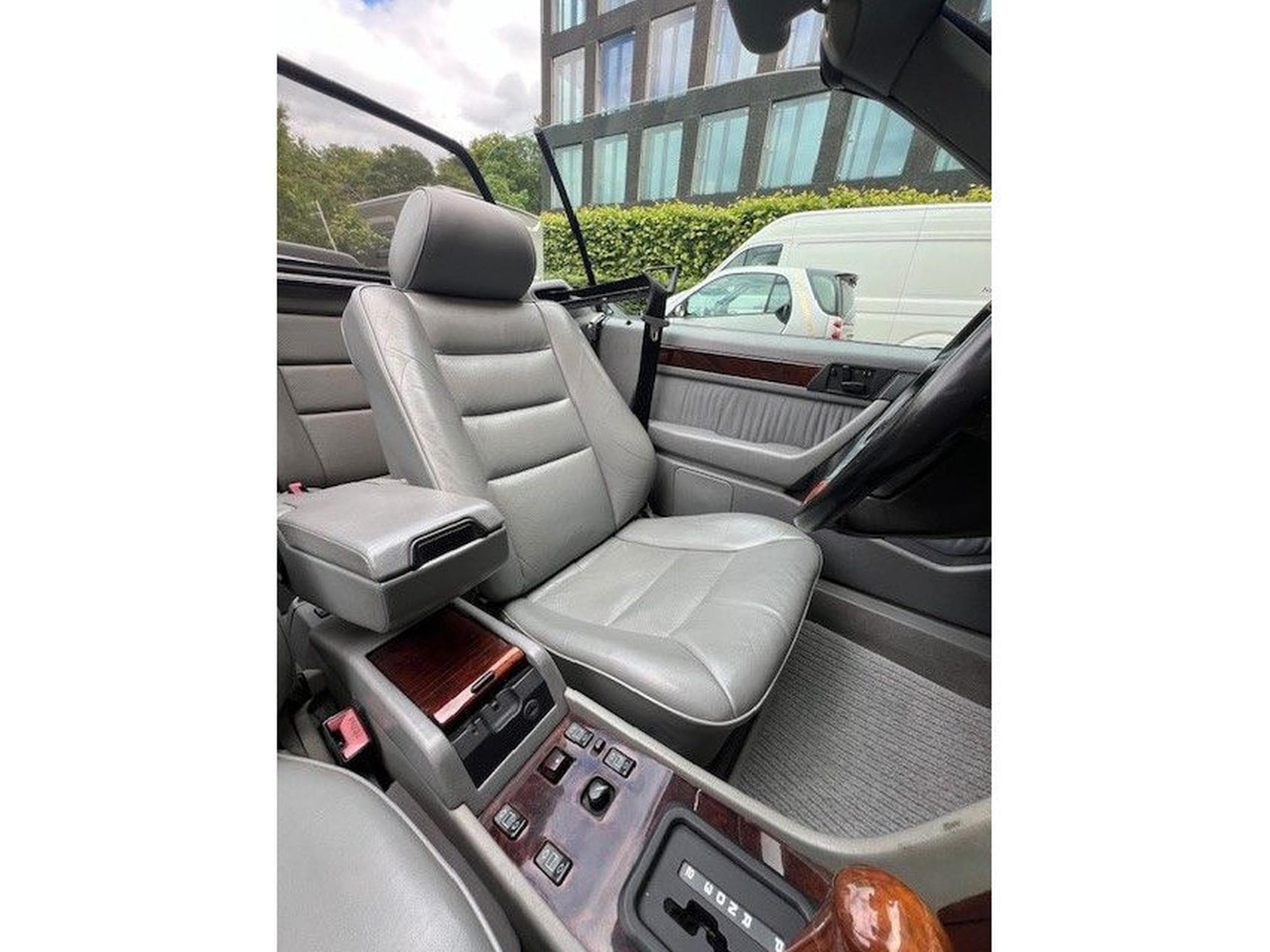 Mercedes E 320 AMG Line -  W124 (1995) - Photo 13