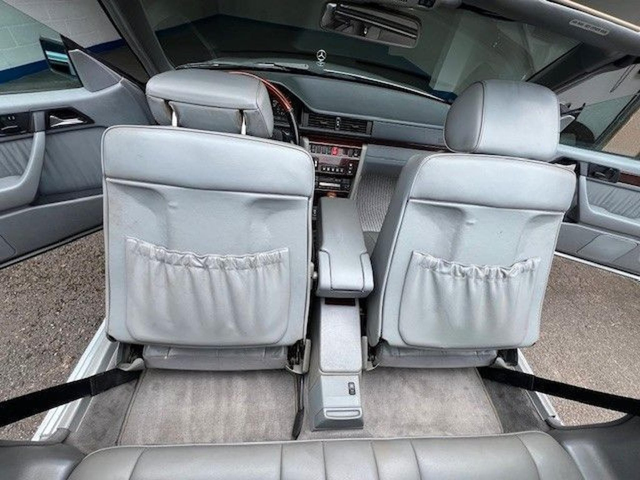 Mercedes E 320 AMG Line -  W124 (1995) - Photo 19