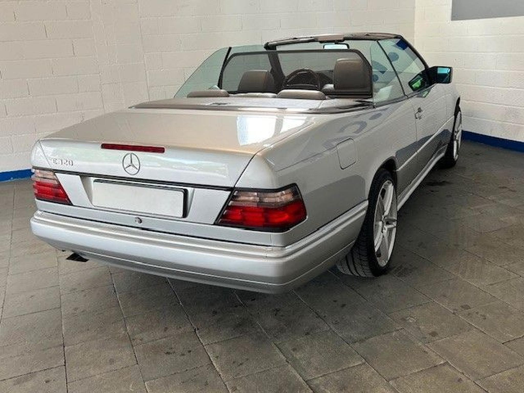 Mercedes E 320 AMG Line -  W124 (1995) - Photo 5