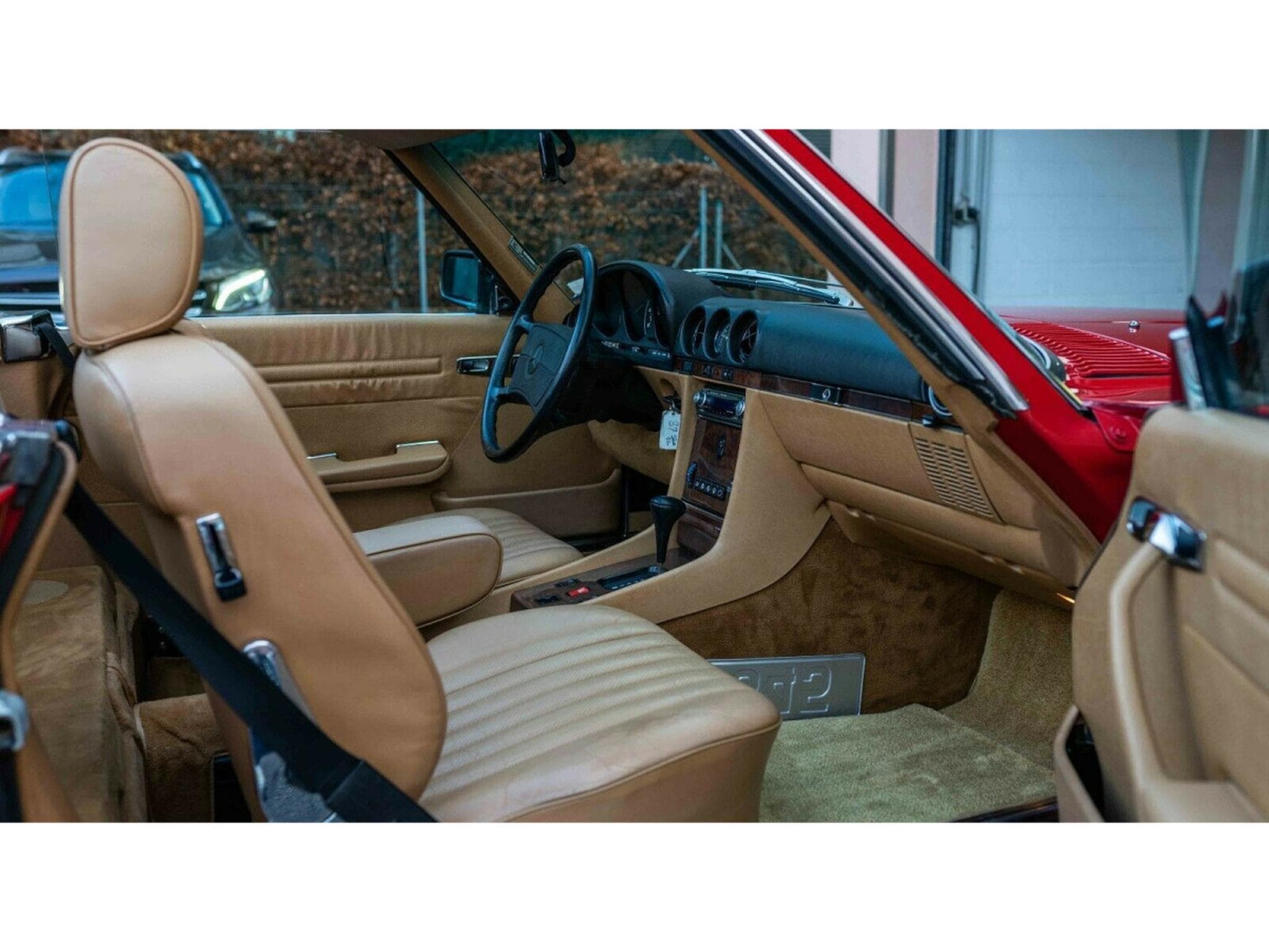Mercedes SL 560 R107 (1987) - Photo 23