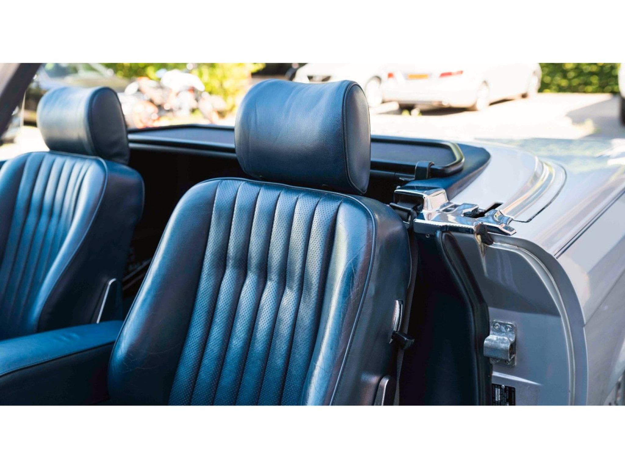 Mercedes SL 560 Auto. (1989) - Photo 17