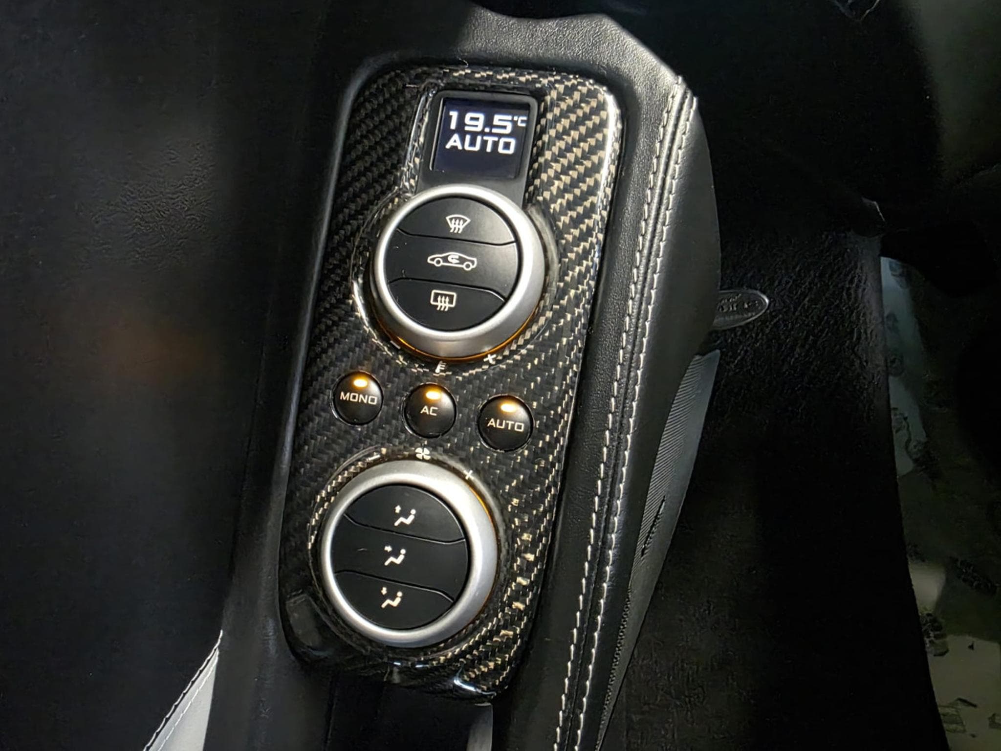 McLaren MP4-12C MP4-12C Carbon EX VIP CRISTIANO RONALDO (2012) - Photo 24
