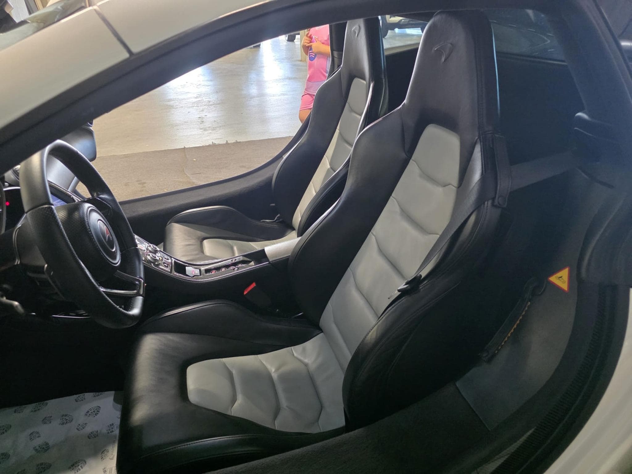 McLaren MP4-12C MP4-12C Carbon EX VIP CRISTIANO RONALDO (2012) - Photo 9