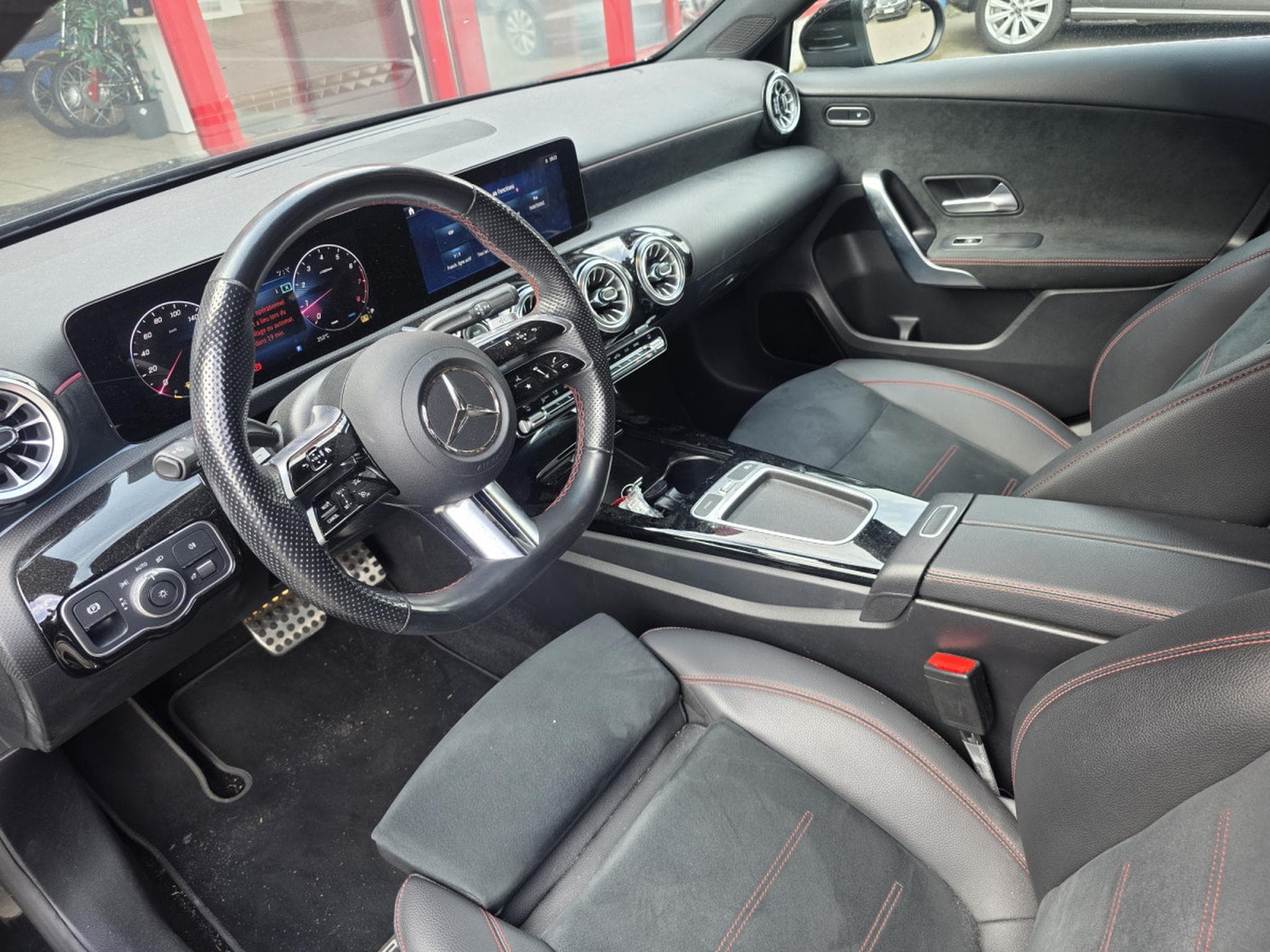 Mercedes A 200 A 200 AMG 163 cv Auto  Navi Led (2023) - Photo 6