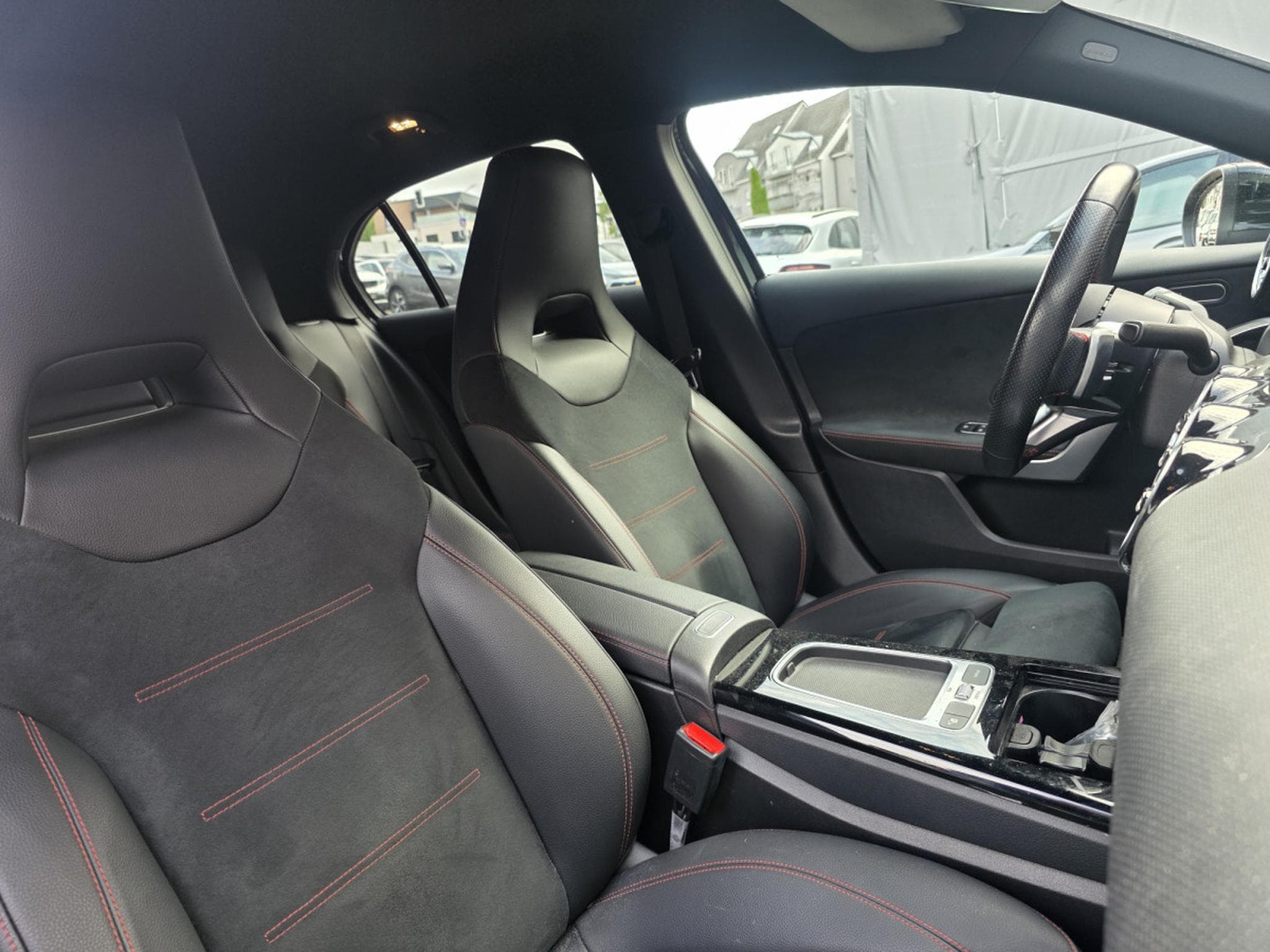Mercedes A 200 A 200 AMG 163 cv Auto  Navi Led (2023) - Photo 9