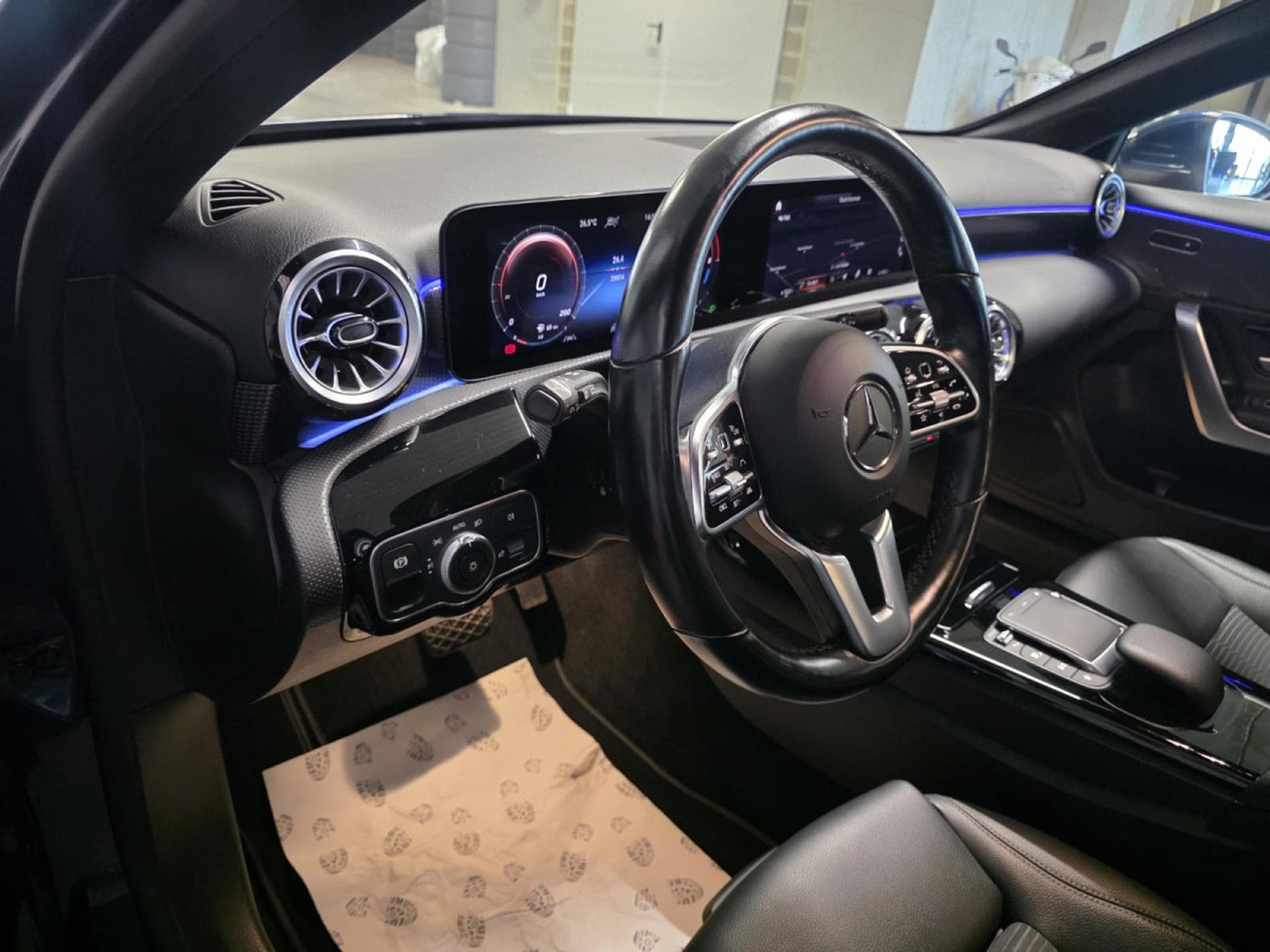 Mercedes A 250 e Plug in PROGRESSIVE LINE PANO CUIR NAVI 1 HAND (2022) - Photo 13