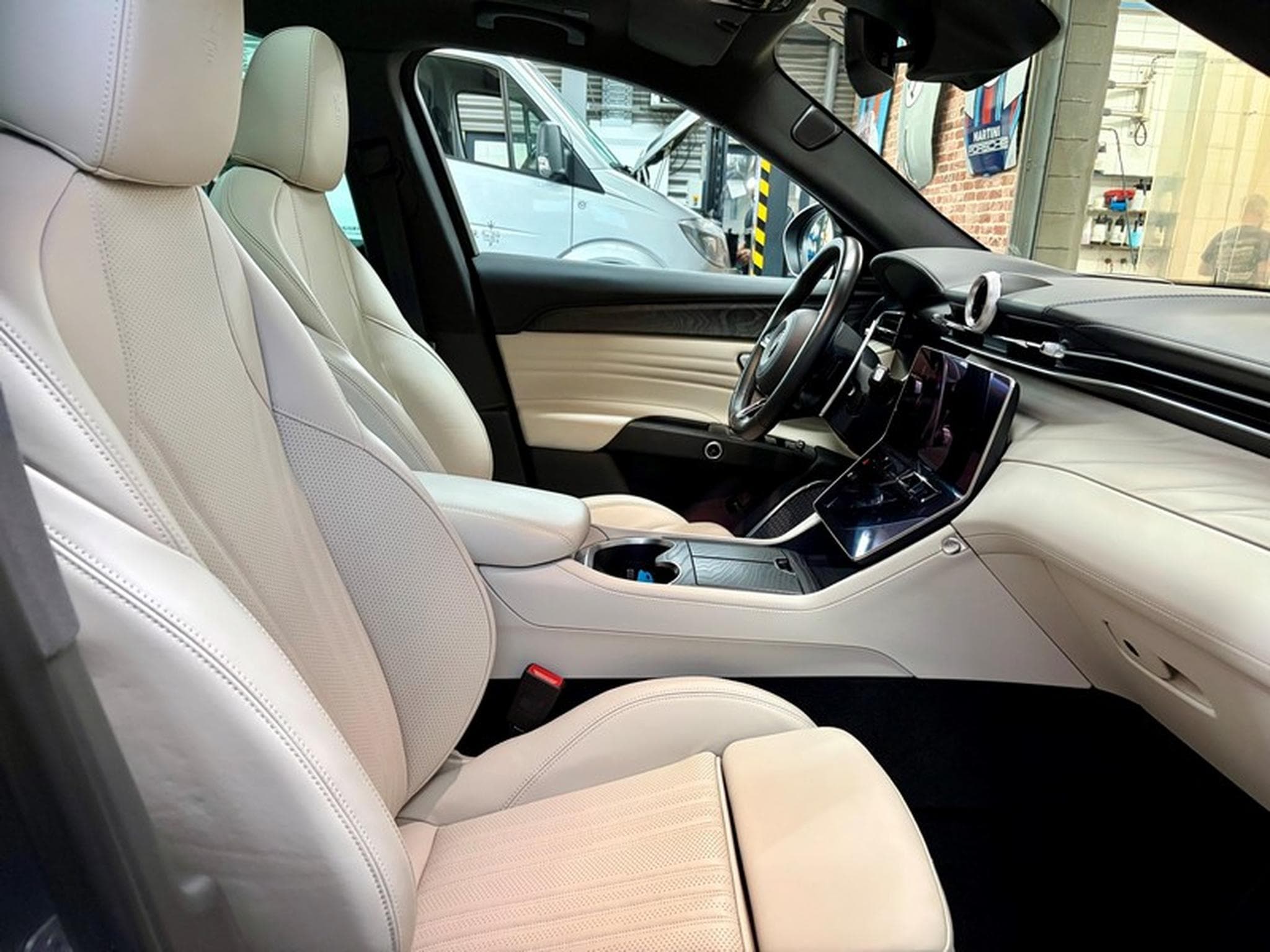 Maserati Grecale Grecale Modena 2.0 Hybrid 330cv Auto 4x4 (2023) - Photo 8