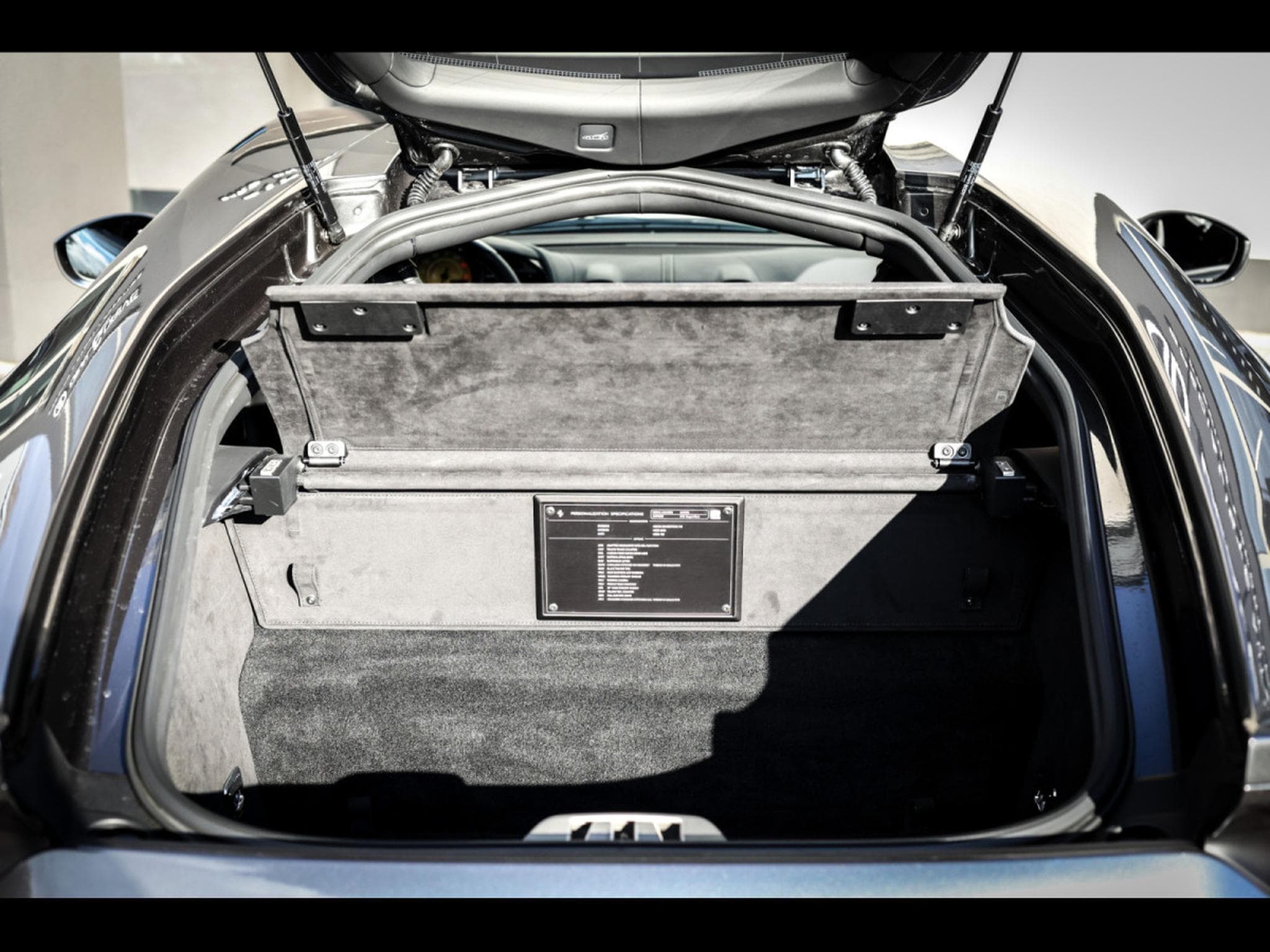 Ferrari 812 Superfast 6.5 V12 - GRIGIO SILVERSTONE 740 – FERRARI WARRANT (2020) - Photo 22