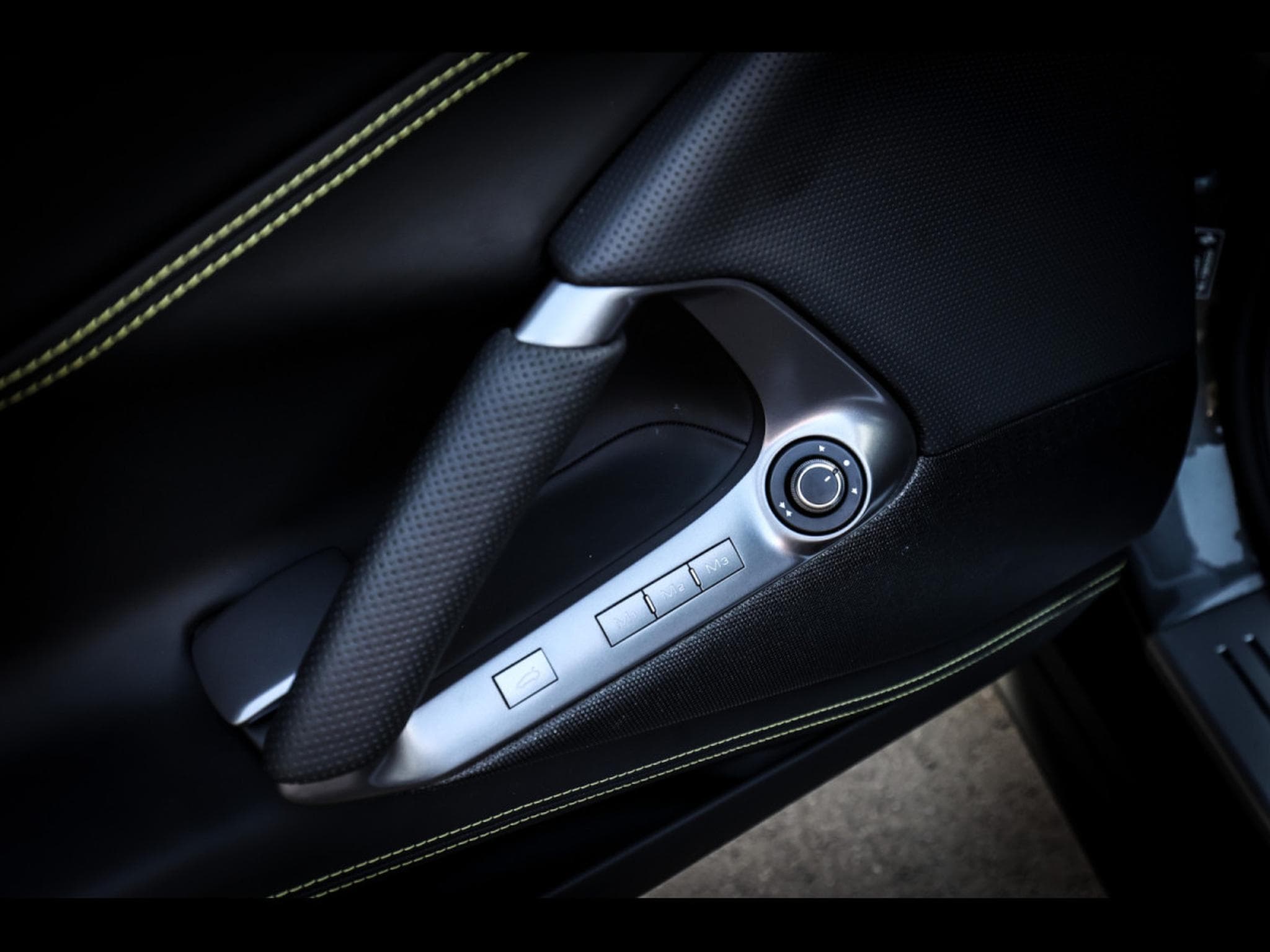 Ferrari 812 Superfast 6.5 V12 - GRIGIO SILVERSTONE 740 – FERRARI WARRANT (2020) - Photo 25