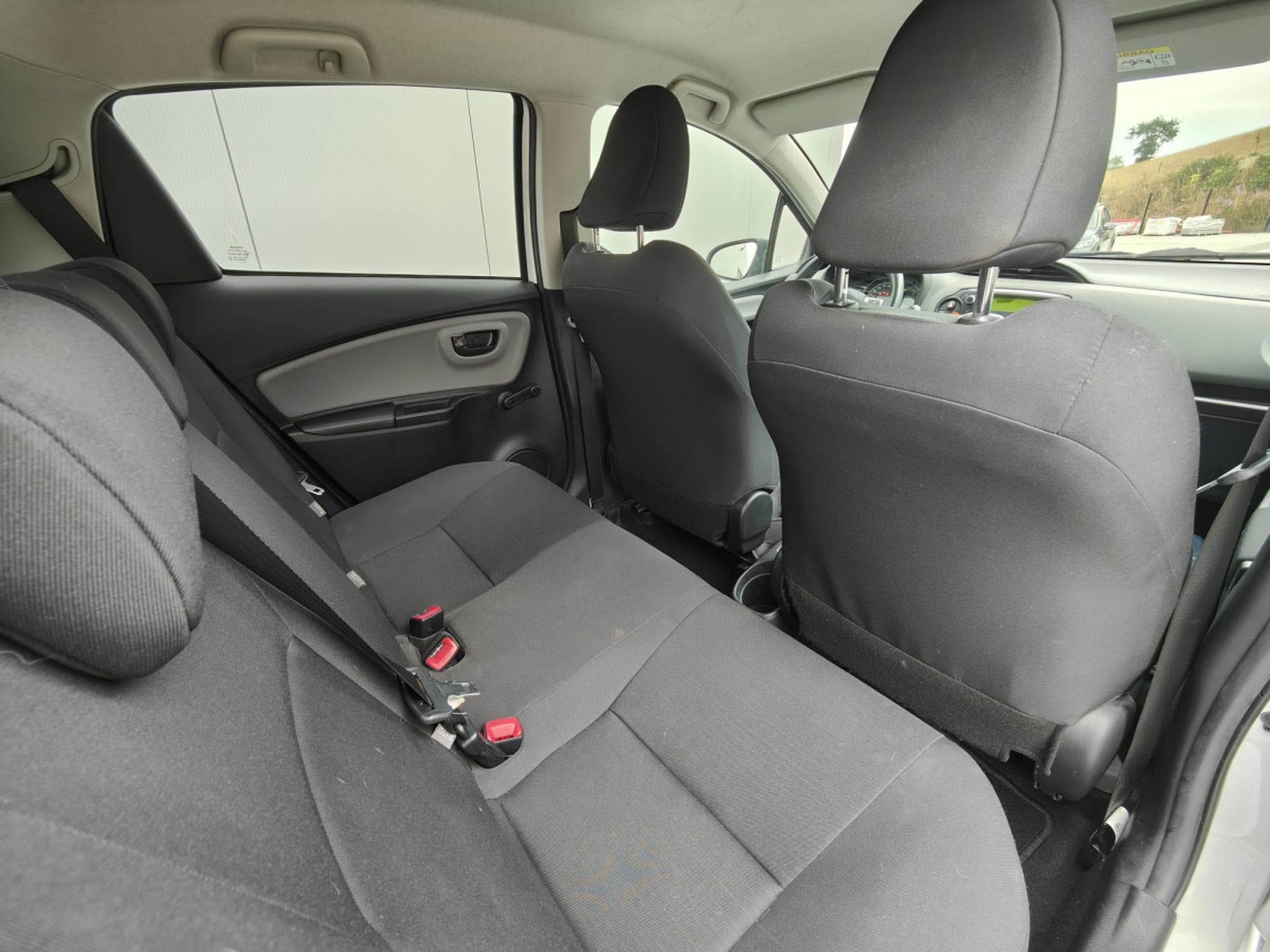 Toyota Yaris 1.3 VVT-I GPS BLUETOOTH CLIMATISATION (2016) - Photo 8