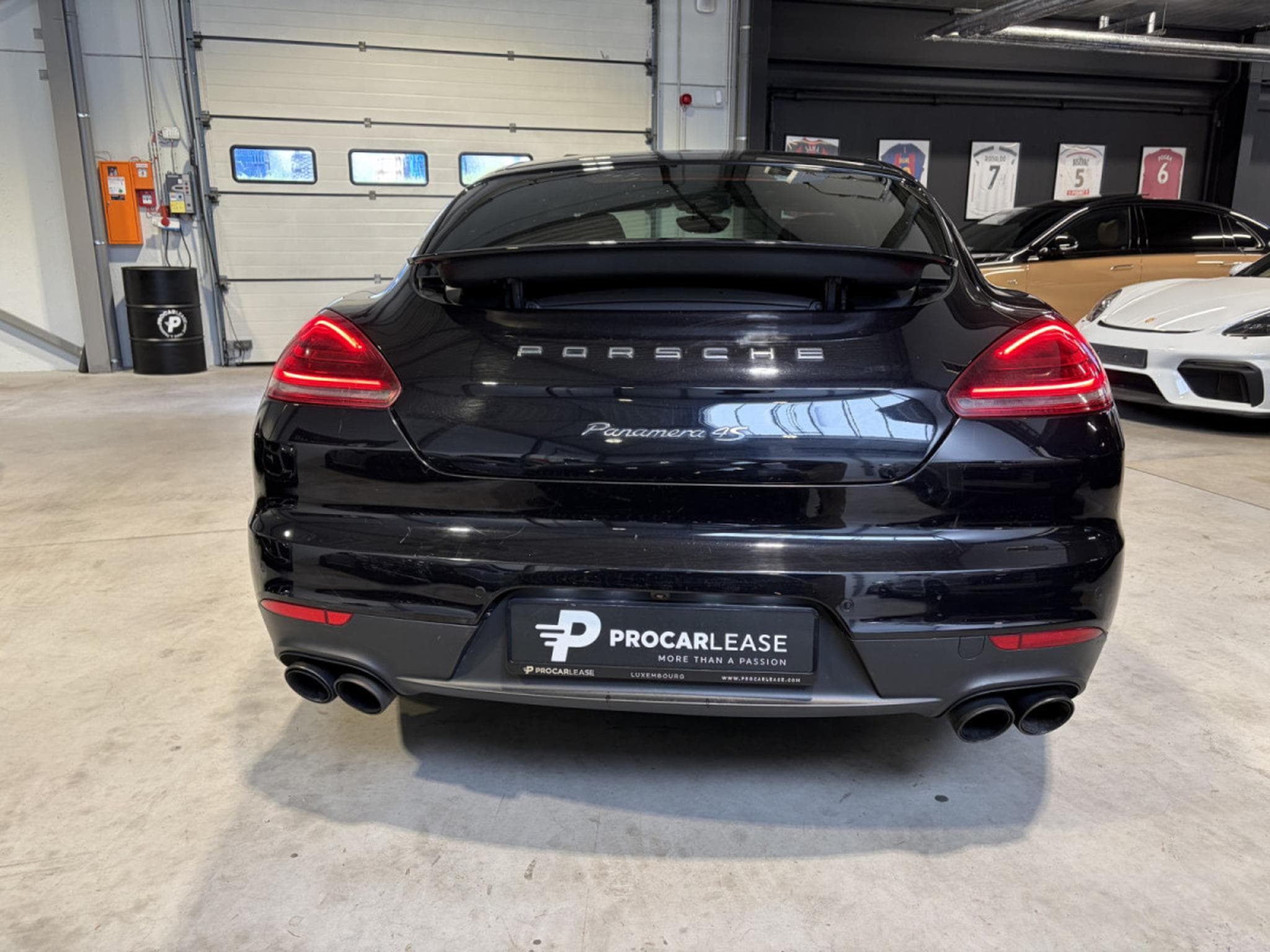 Porsche Panamera Panamera 4 S (2015) - Photo 8