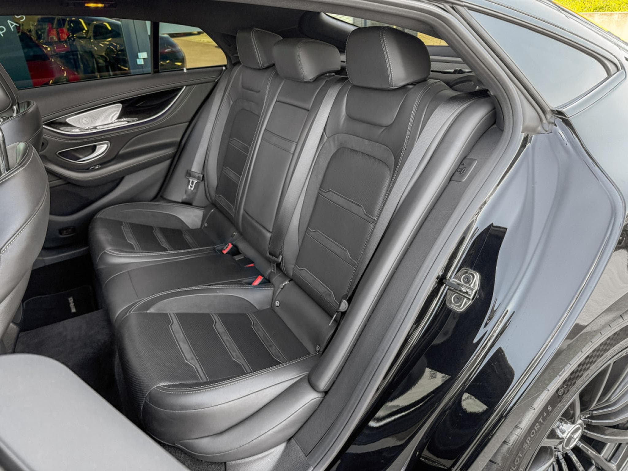 Mercedes AMG GT 4-Door GT53 4-Door / 4 MATIC/ RIDE CONTROL/ 360°/ AMG PERFORMANCE (2022) - Photo 14