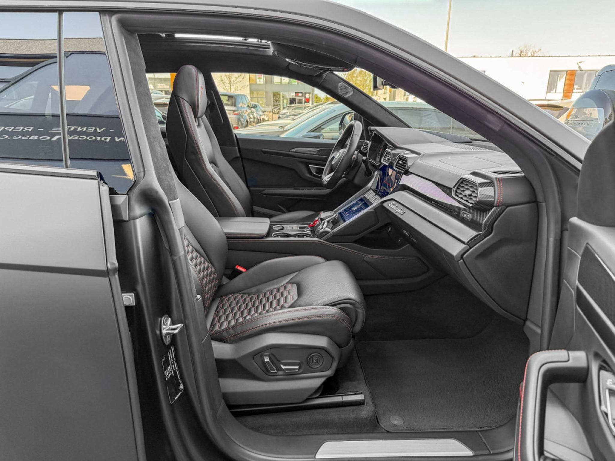 Lamborghini Urus 4.0 V8 Auto./PANO/22/360°/HUD/CARBON/VOLL (2021) - Photo 16