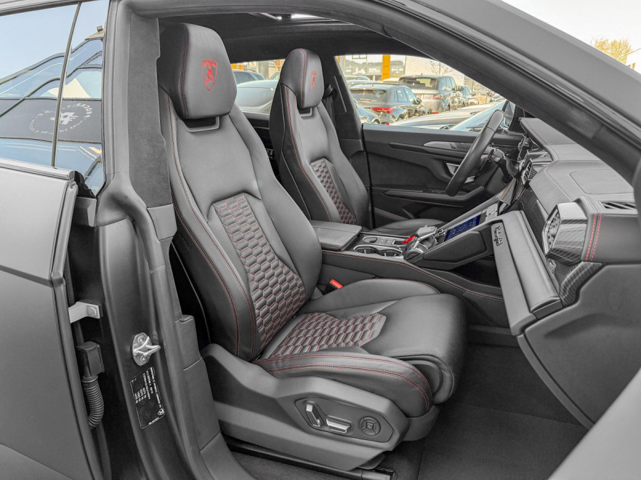 Lamborghini Urus 4.0 V8 Auto./PANO/22/360°/HUD/CARBON/VOLL (2021) - Photo 17