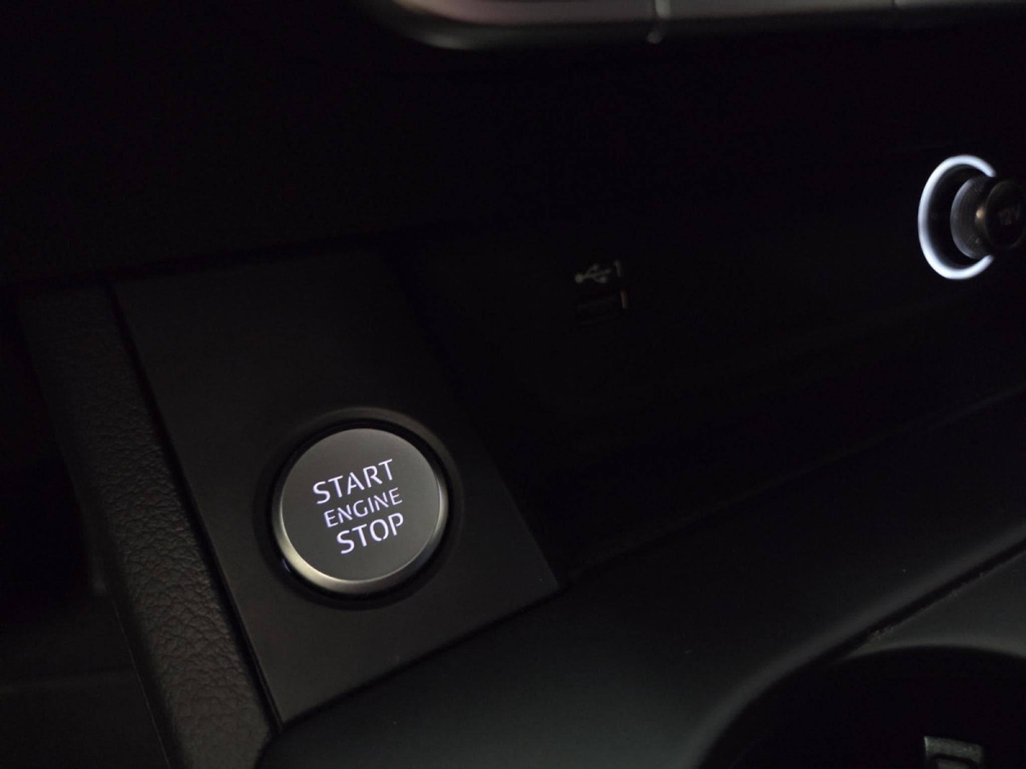 Audi A4 35 TDI 163CV AVANT S-TRONIC (2020) - Photo 18