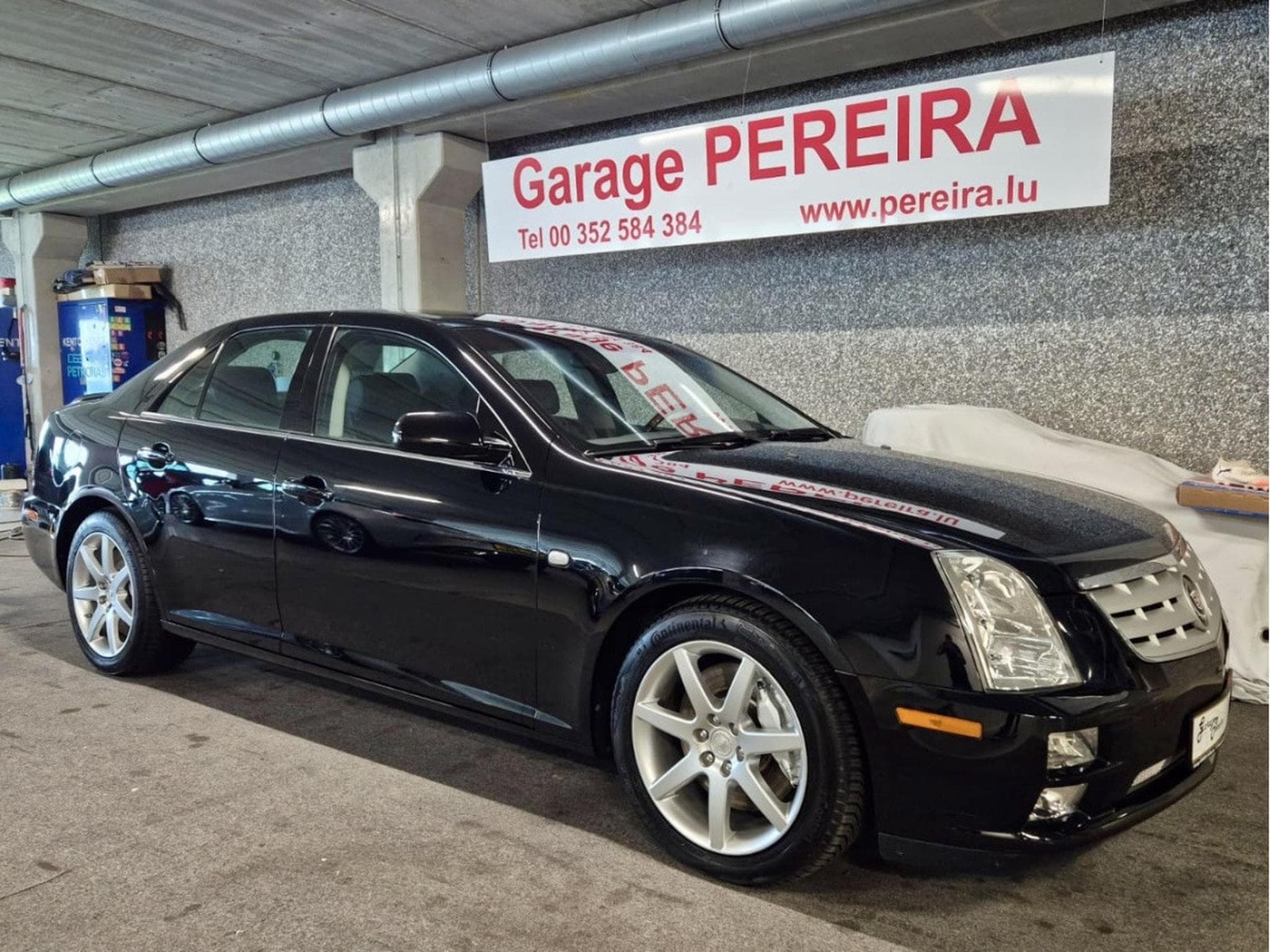 Cadillac STS 4.6 V8 HEAD UP BOSE CUIR NAVI EUROPA COC (2010) - Photo 2