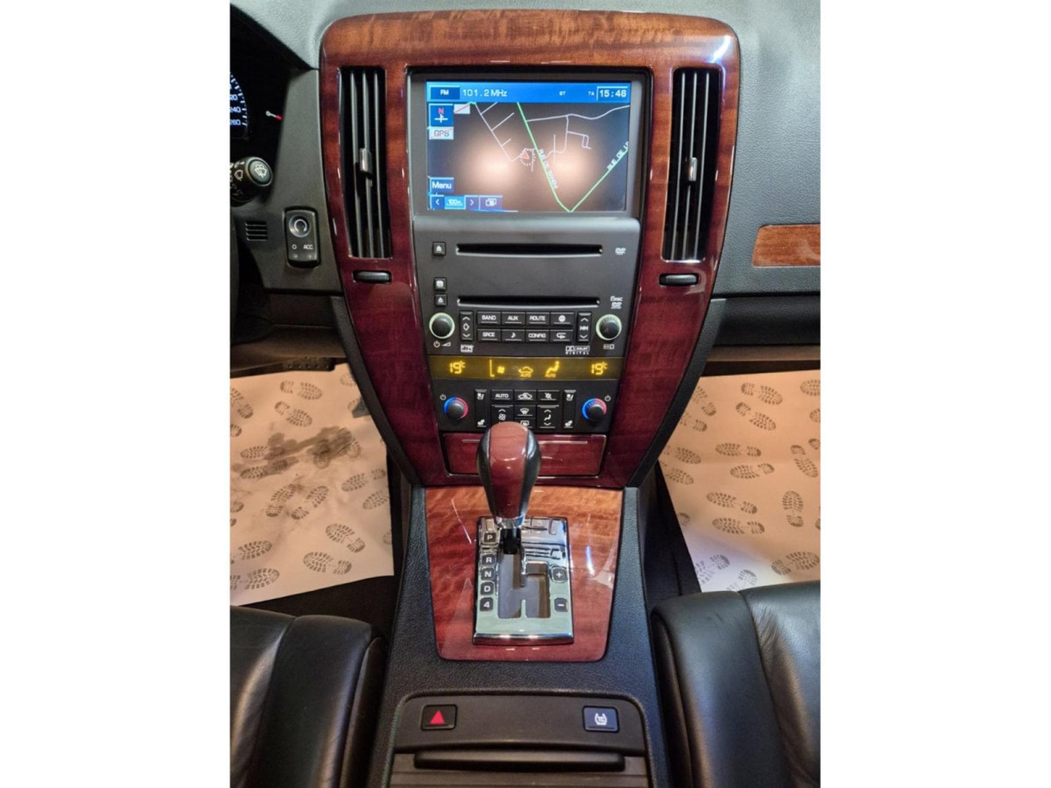 Cadillac STS 4.6 V8 HEAD UP BOSE CUIR NAVI EUROPA COC (2010) - Photo 9