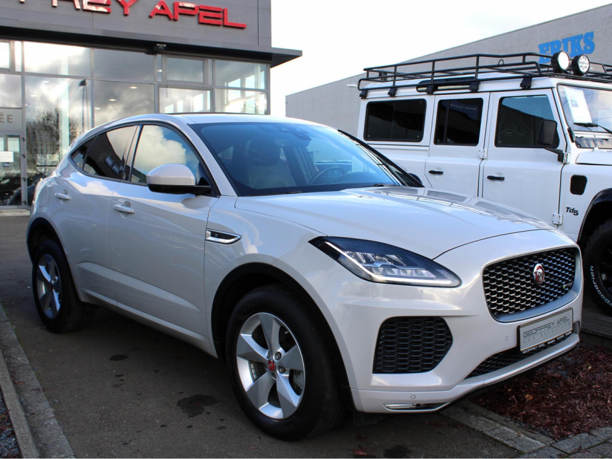 Jaguar E-Pace D 180 AWD R-DYNAMIC PANO CUIR NAVI (2020) - Photo 21