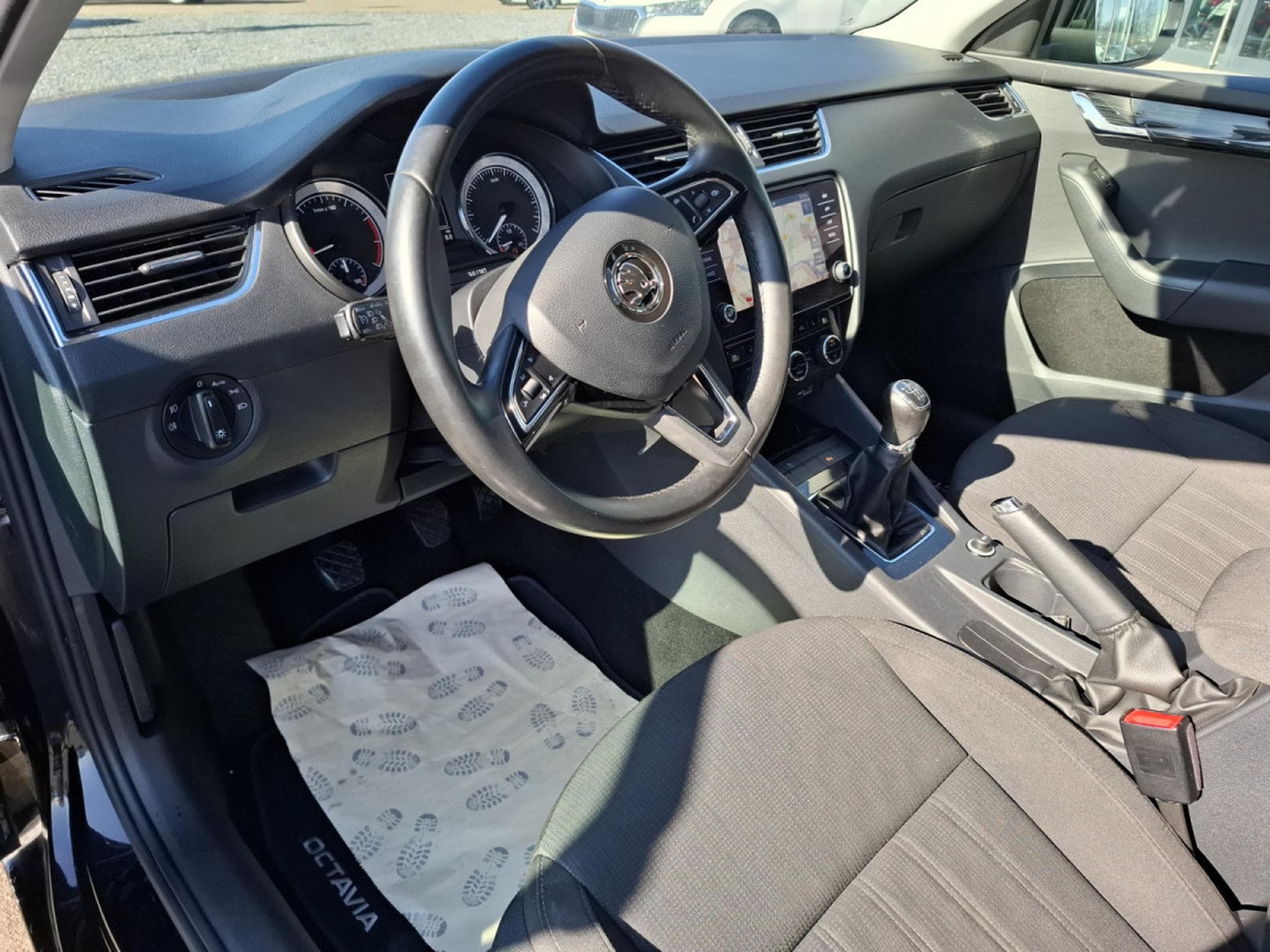 Skoda Octavia 1.8 TSI STYLE LED NAVI 1 HAND (2018) - Photo 7