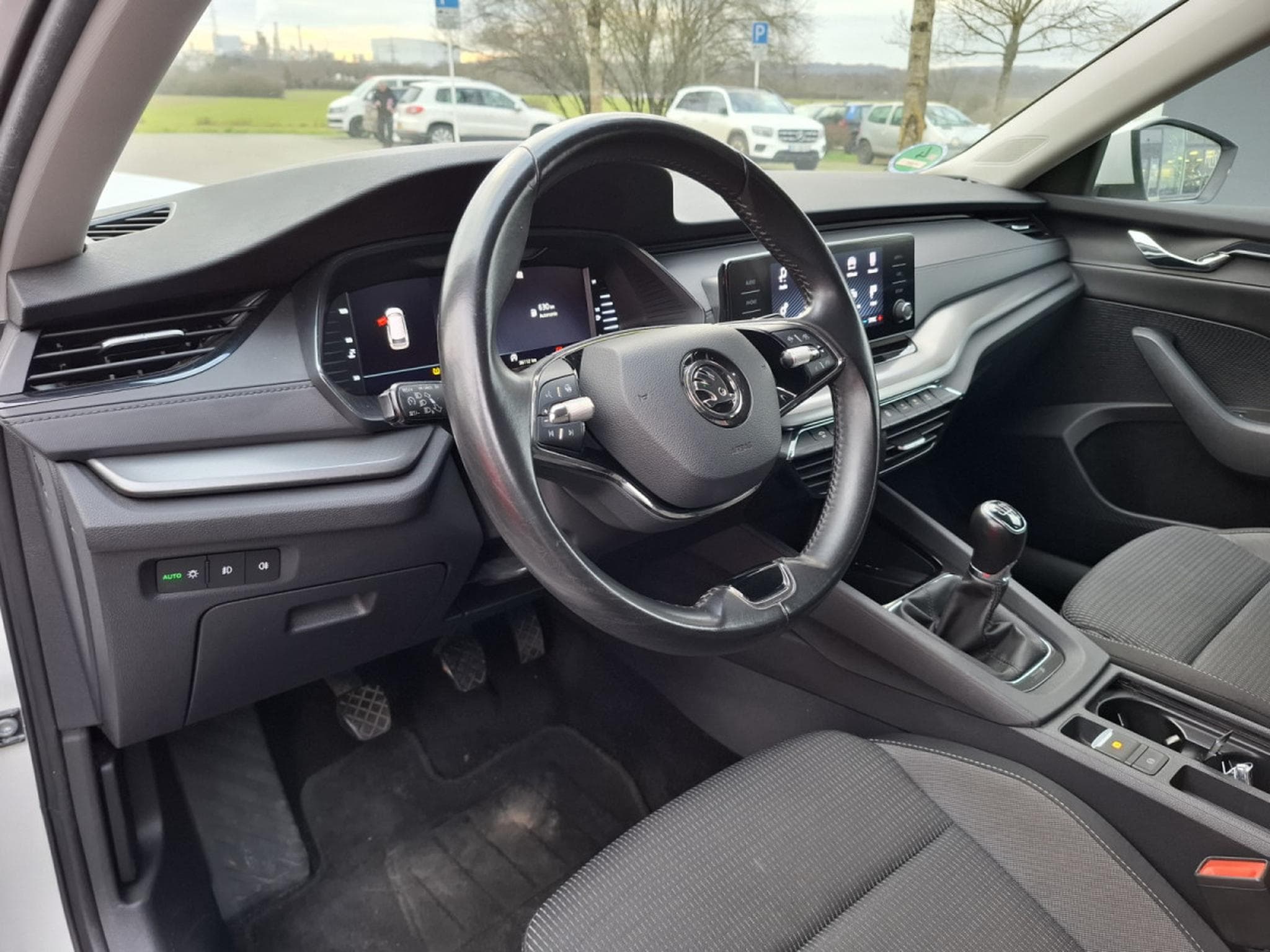 Skoda Octavia 2.0 TDI COMBI AMBITION LED (2020) - Photo 11