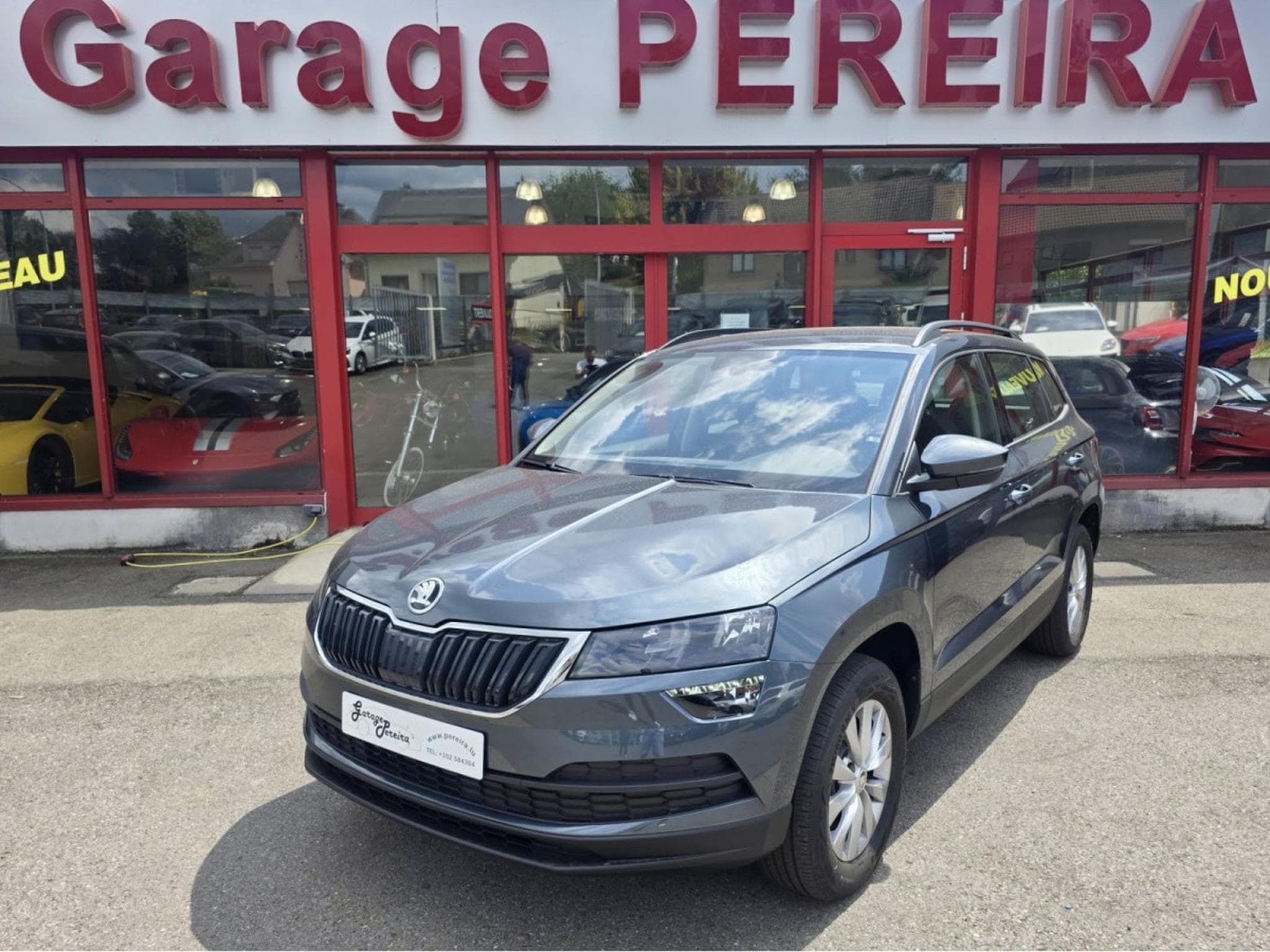 Skoda Karoq 2.0 TDI 150 CANTON NAVI 1 HAND (2022) - Photo 2