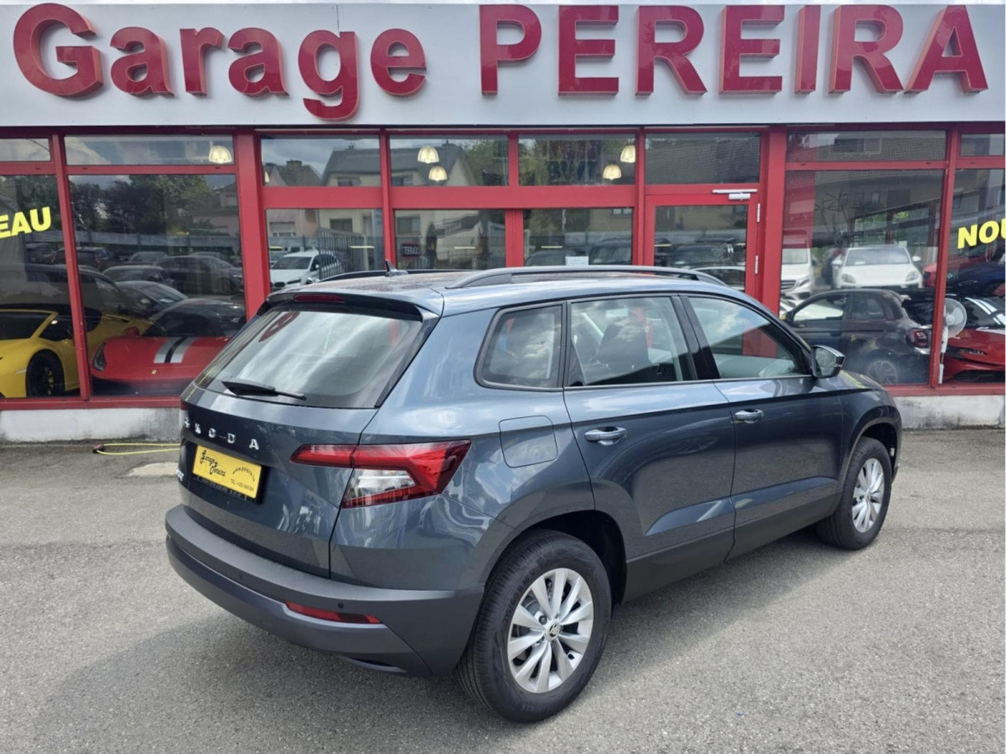 Skoda Karoq 2.0 TDI 150 CANTON NAVI 1 HAND (2022) - Photo 3