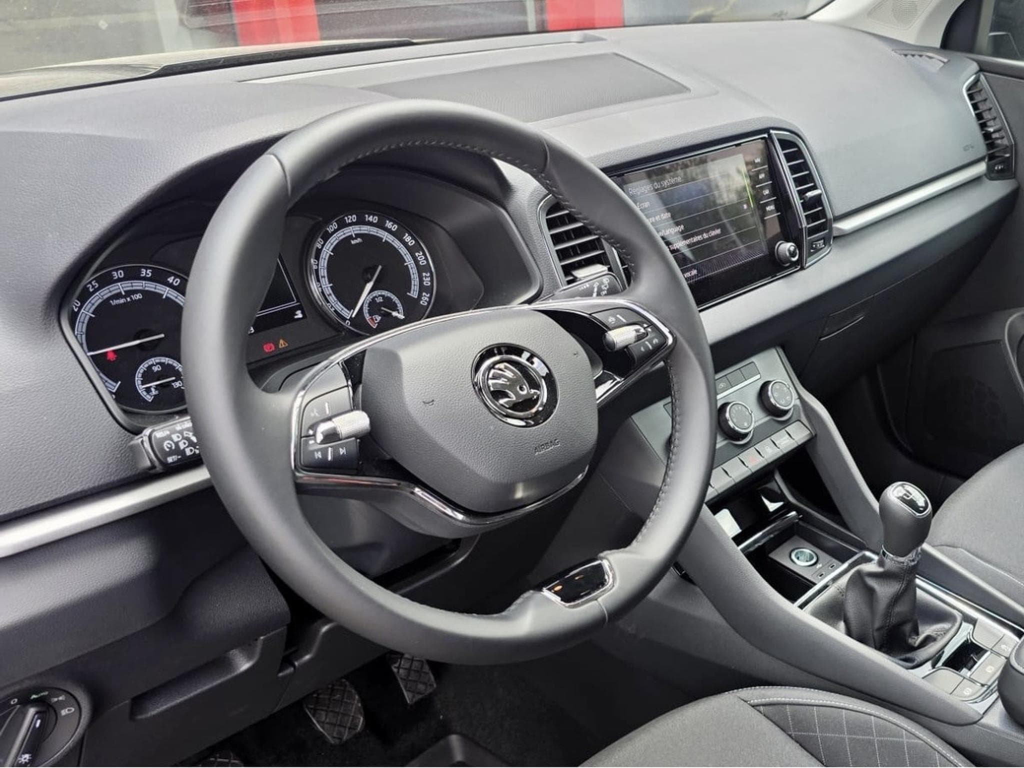 Skoda Karoq 2.0 TDI 150 CANTON NAVI 1 HAND (2022) - Photo 6