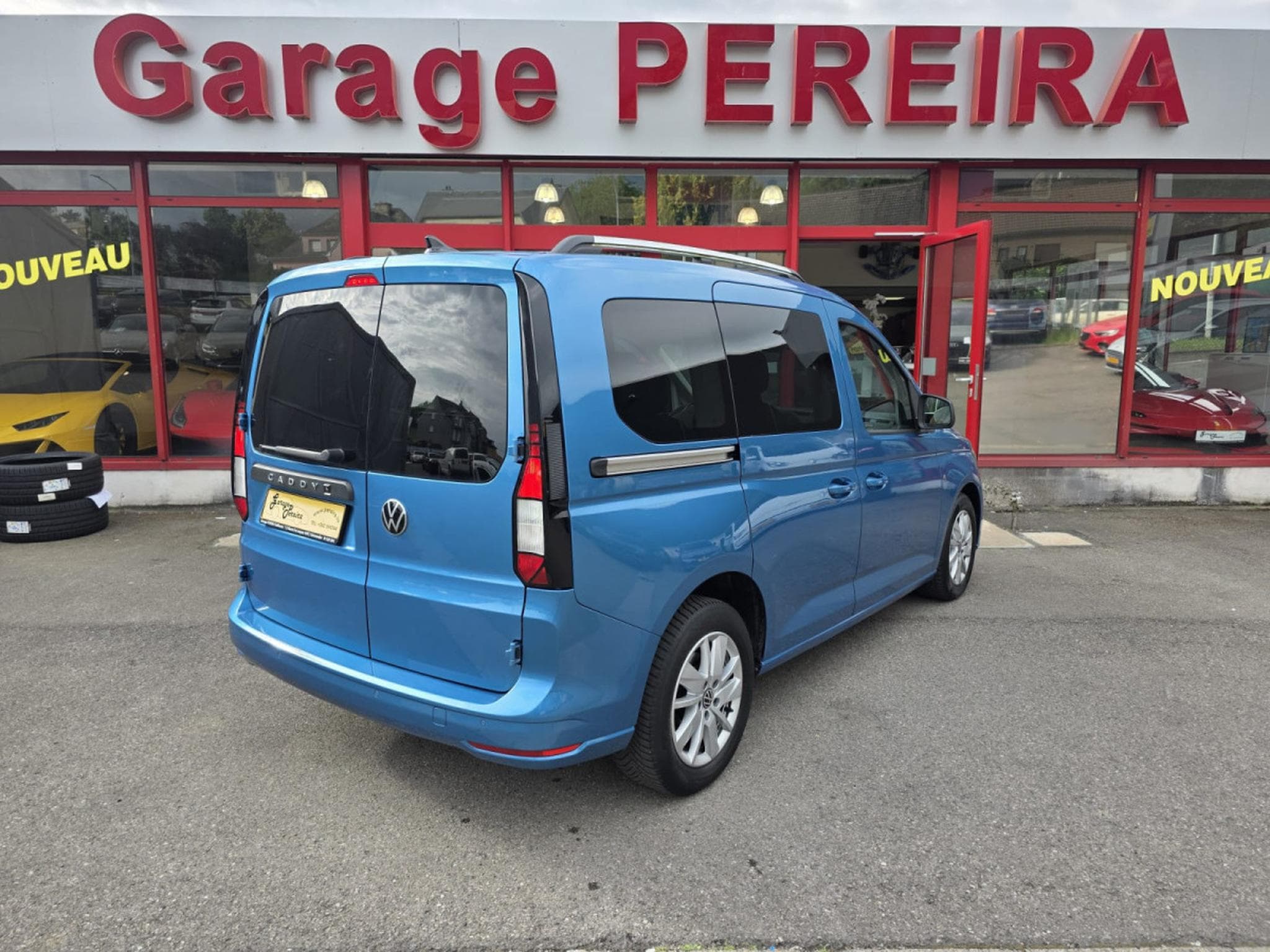 VW Caddy 1.5 TSI DSG LIFE 5 SITZE PANO NAVI 1 HAND (2021) - Photo 3