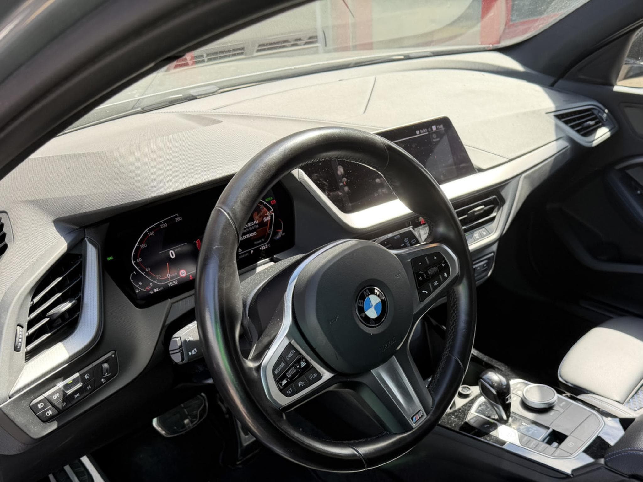 BMW 118 i M SPORT PAKET LED CUIR NAVI (2023) - Photo 6