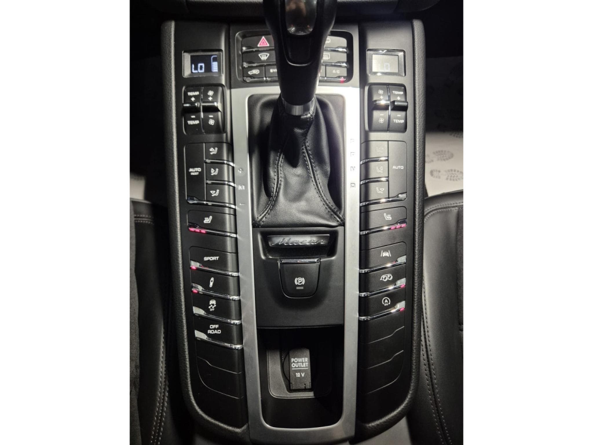 Porsche Macan 2.9 GTS PANO CUIR NAVI (2021) - Photo 10