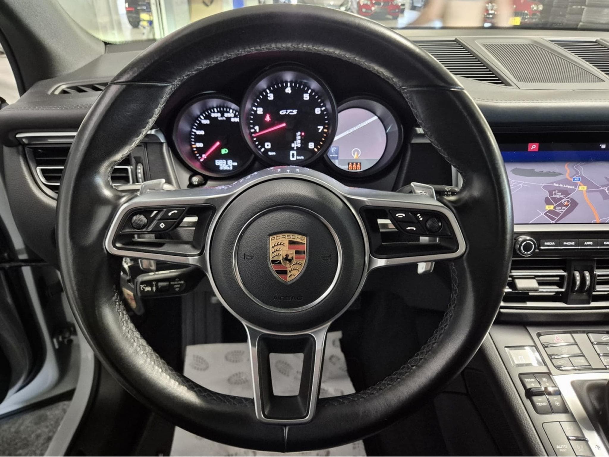 Porsche Macan 2.9 GTS PANO CUIR NAVI (2021) - Photo 8