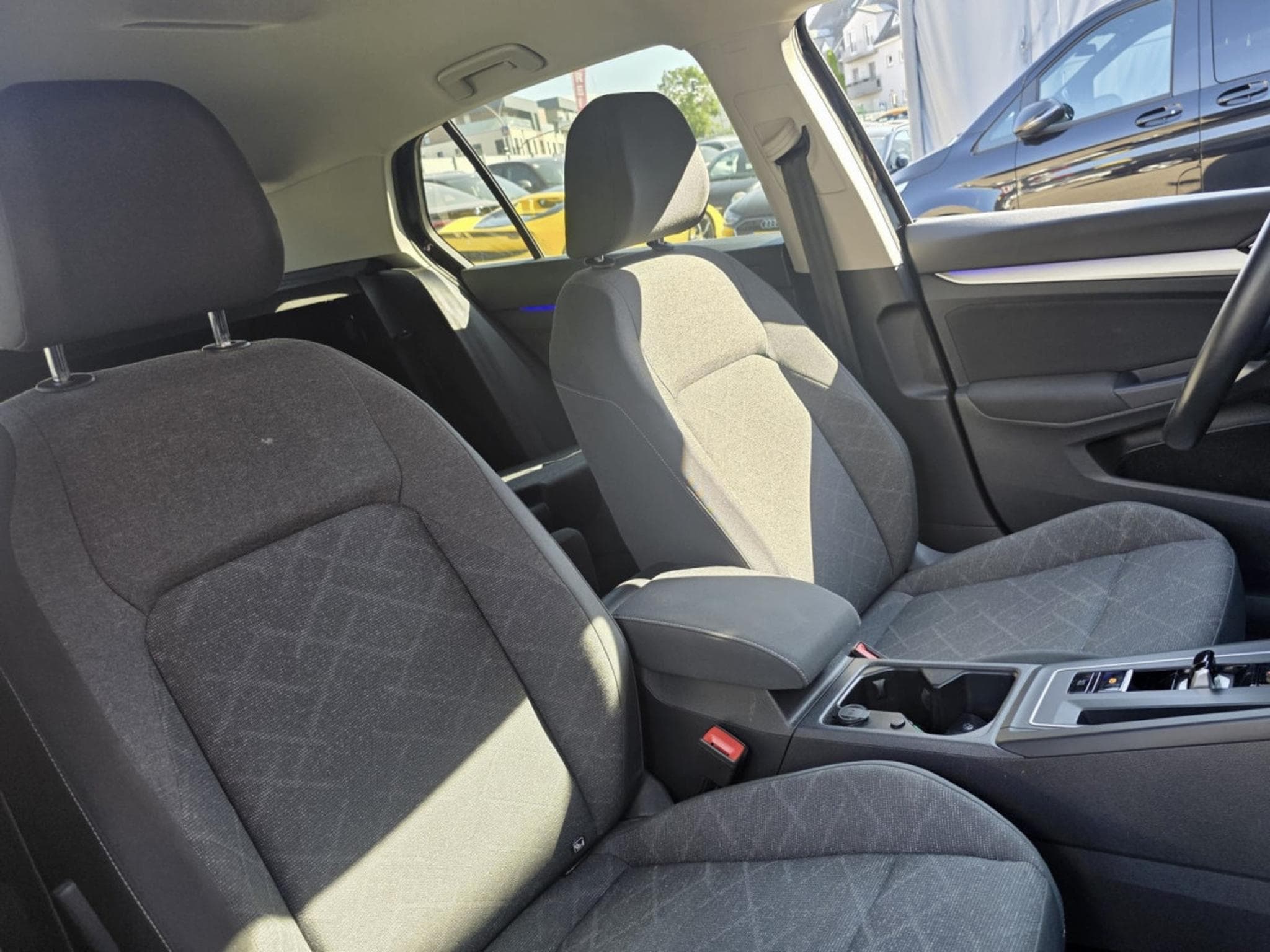 VW Golf Golf 8 1.5 eTSI 150 DSG LIFE LED NAVI (2021) - Photo 4