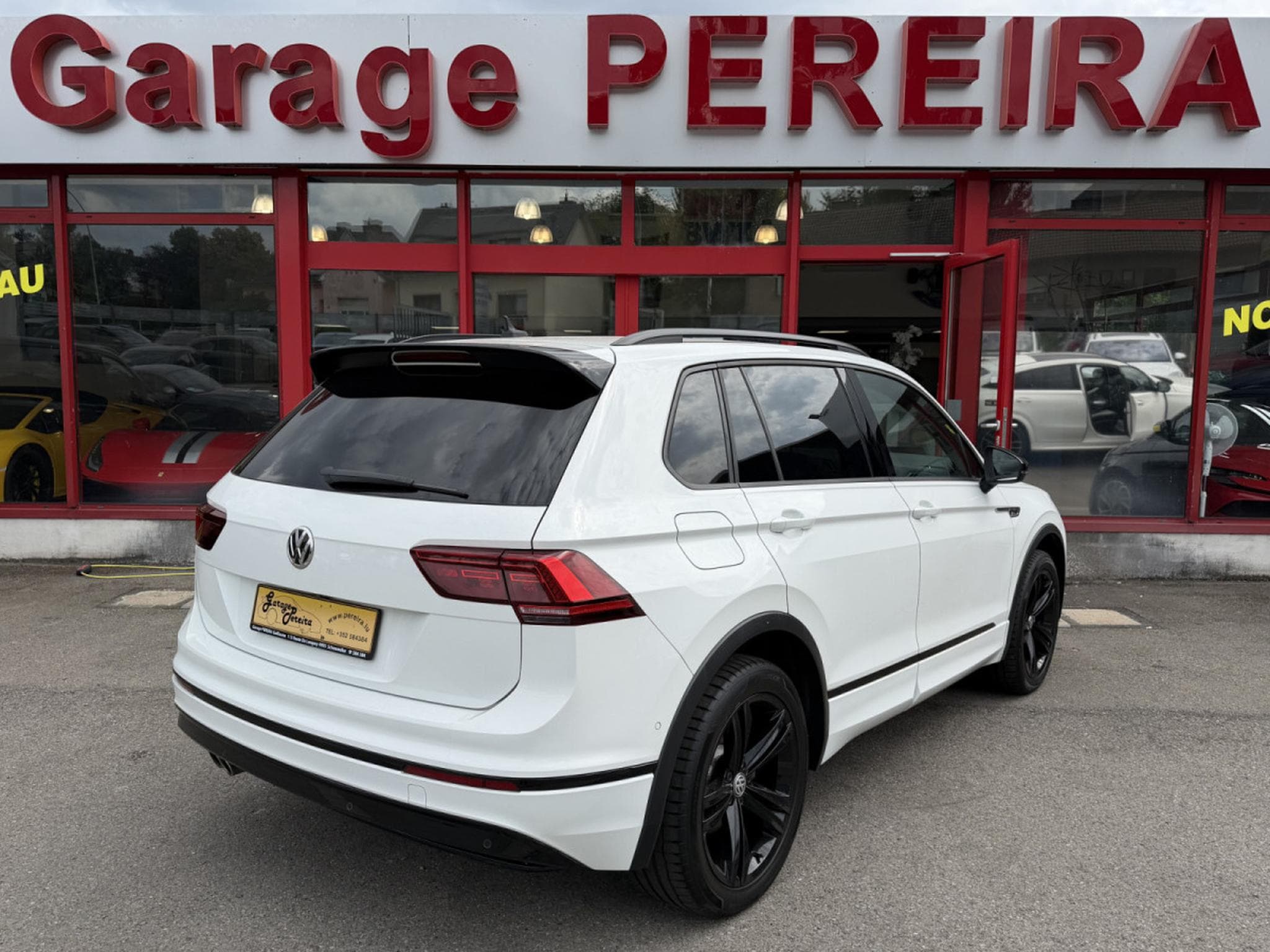 VW Tiguan 2.0 TSI 190 DSG 4MOTION 3X R-LINE CUIR NAVI (2020) - Photo 3