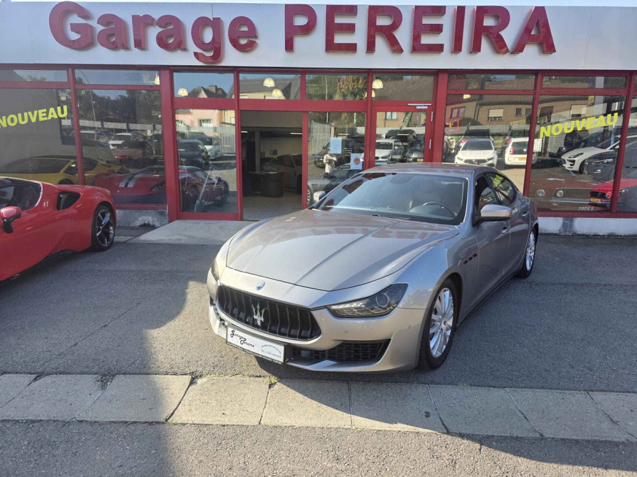 Maserati Ghibli 3.0 V6 SQ4 FACELIFT CUIR NAVI 430CV/PS (2020) - Photo 2