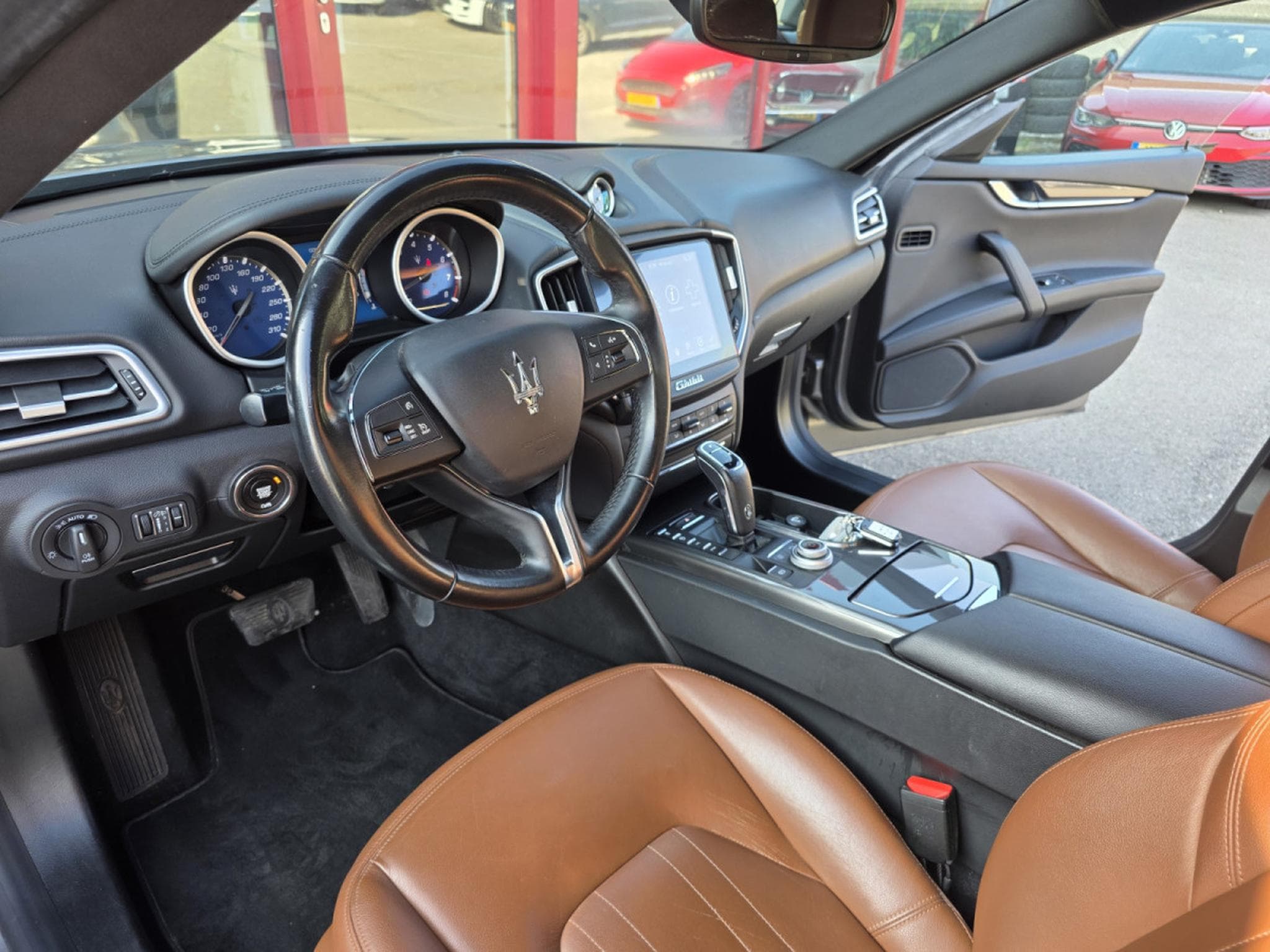 Maserati Ghibli 3.0 V6 SQ4 FACELIFT CUIR NAVI 430CV/PS (2020) - Photo 7