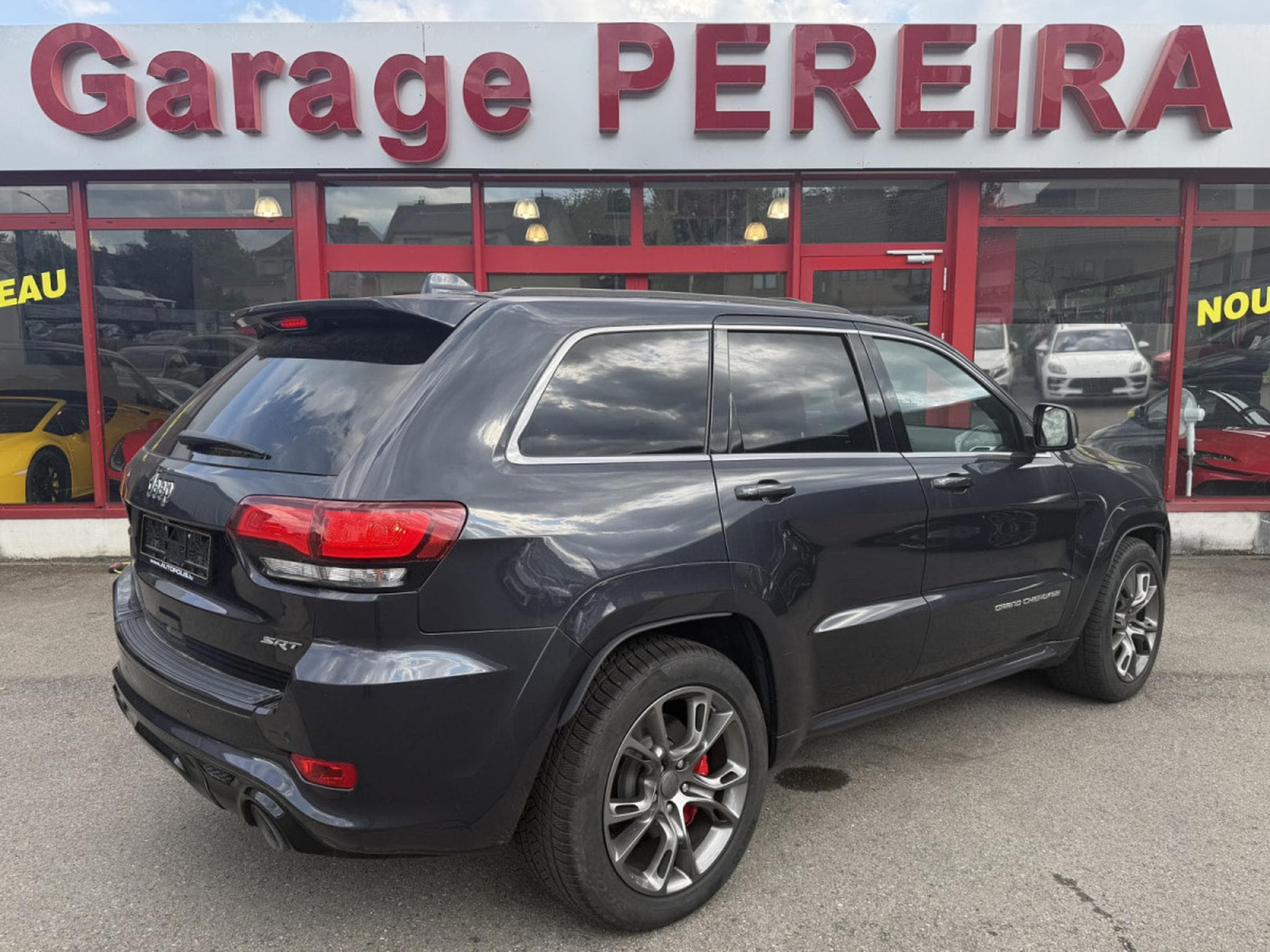 Jeep Cherokee 6.4l V8 HEMI SRT EUROPA COC HARMAN KARDON PANO CUIR NAVI 1 H (2015) - Photo 3