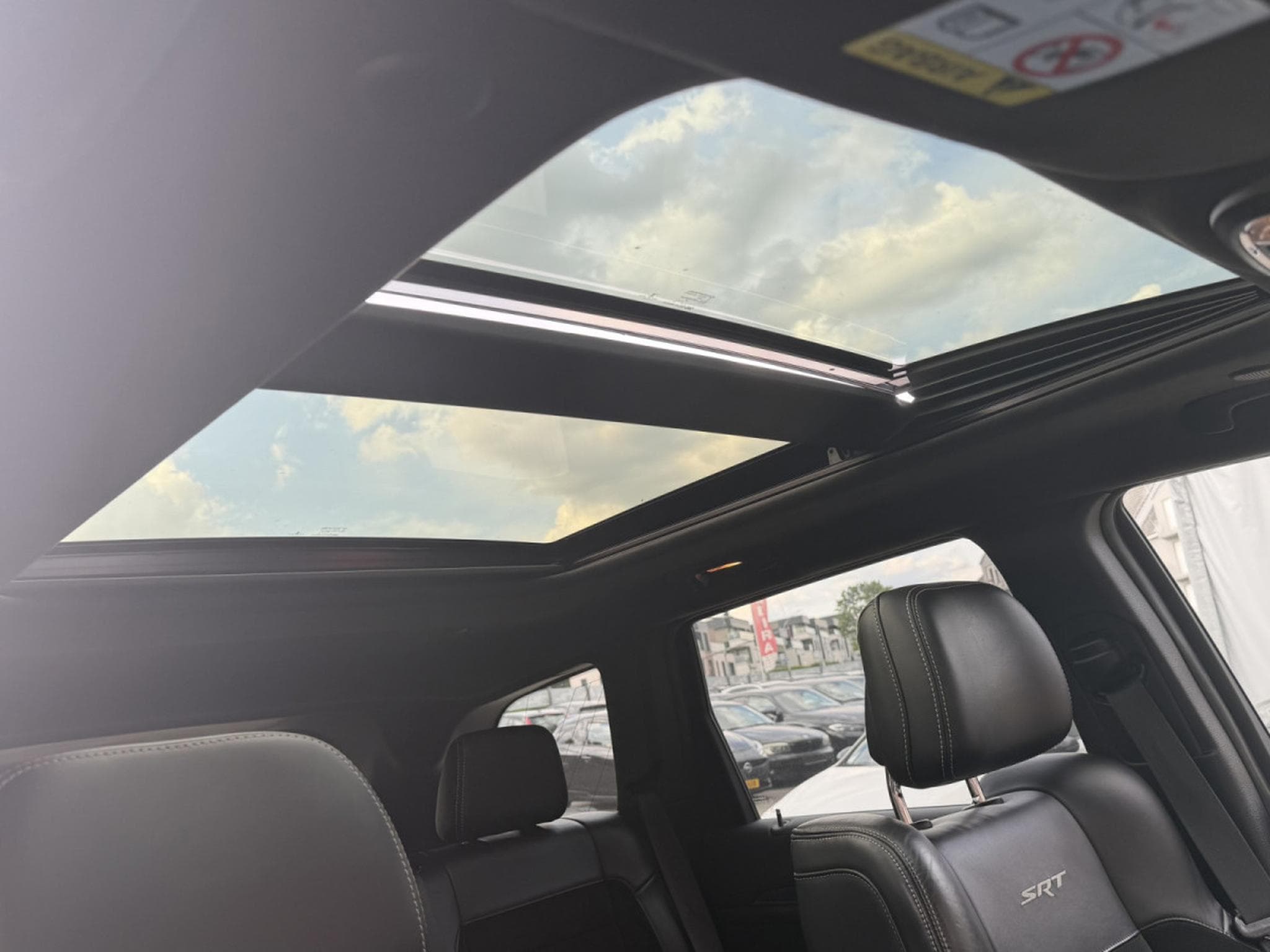 Jeep Cherokee 6.4l V8 HEMI SRT EUROPA COC HARMAN KARDON PANO CUIR NAVI 1 H (2015) - Photo 6