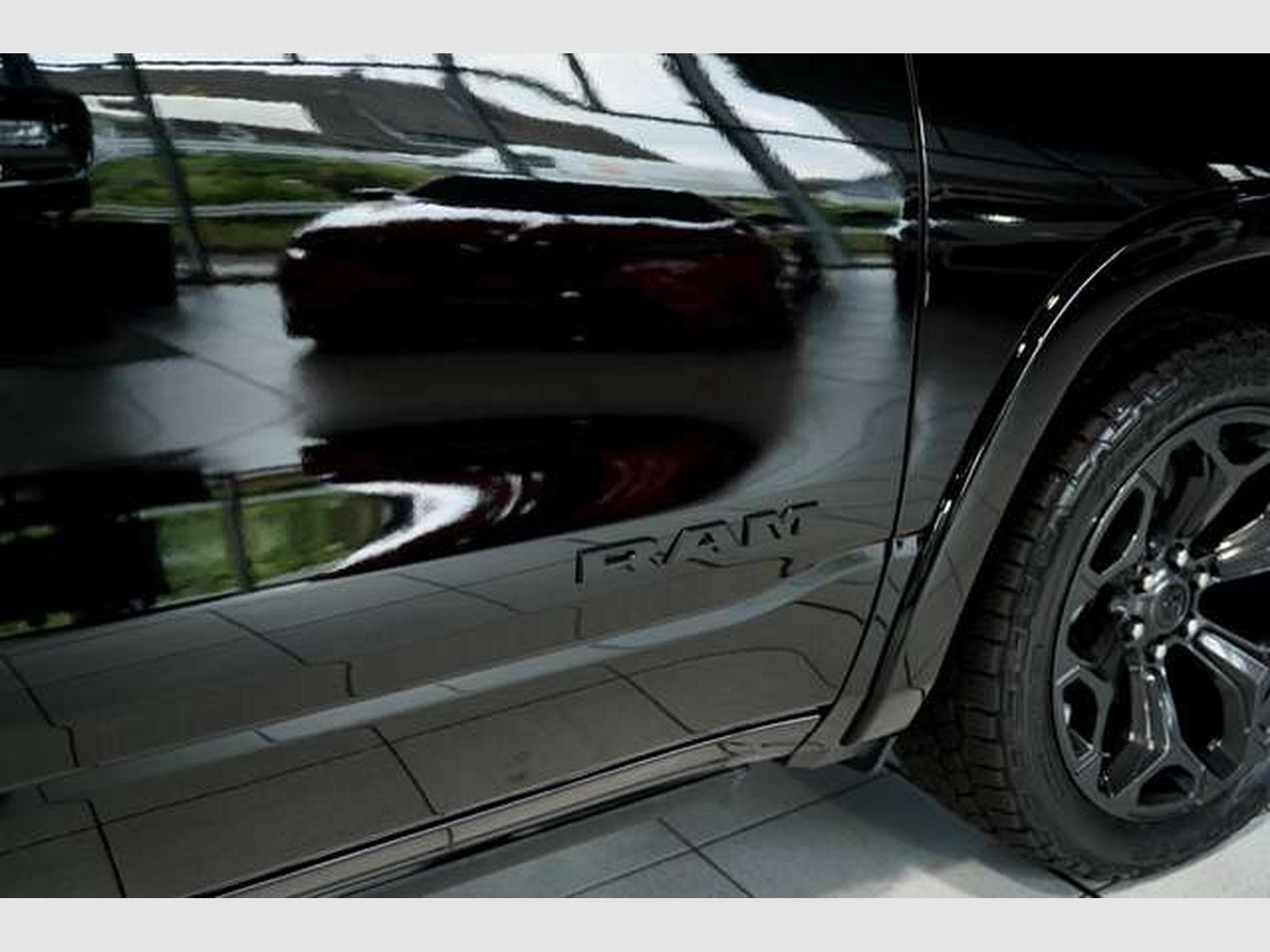 Dodge RAM 1500 Limited 4X4 1.H*Gas-Anlage *360° *GSD (2024) - Photo 12