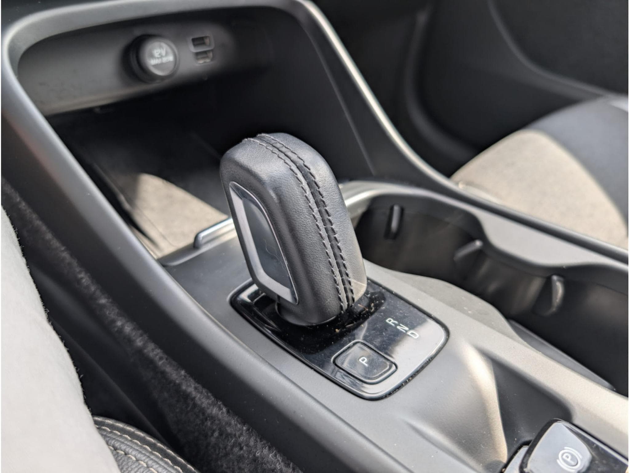 Volvo XC40 D3 MOMENTUM AUTOMATIQUE 2.0D 150 (2019) - Photo 17