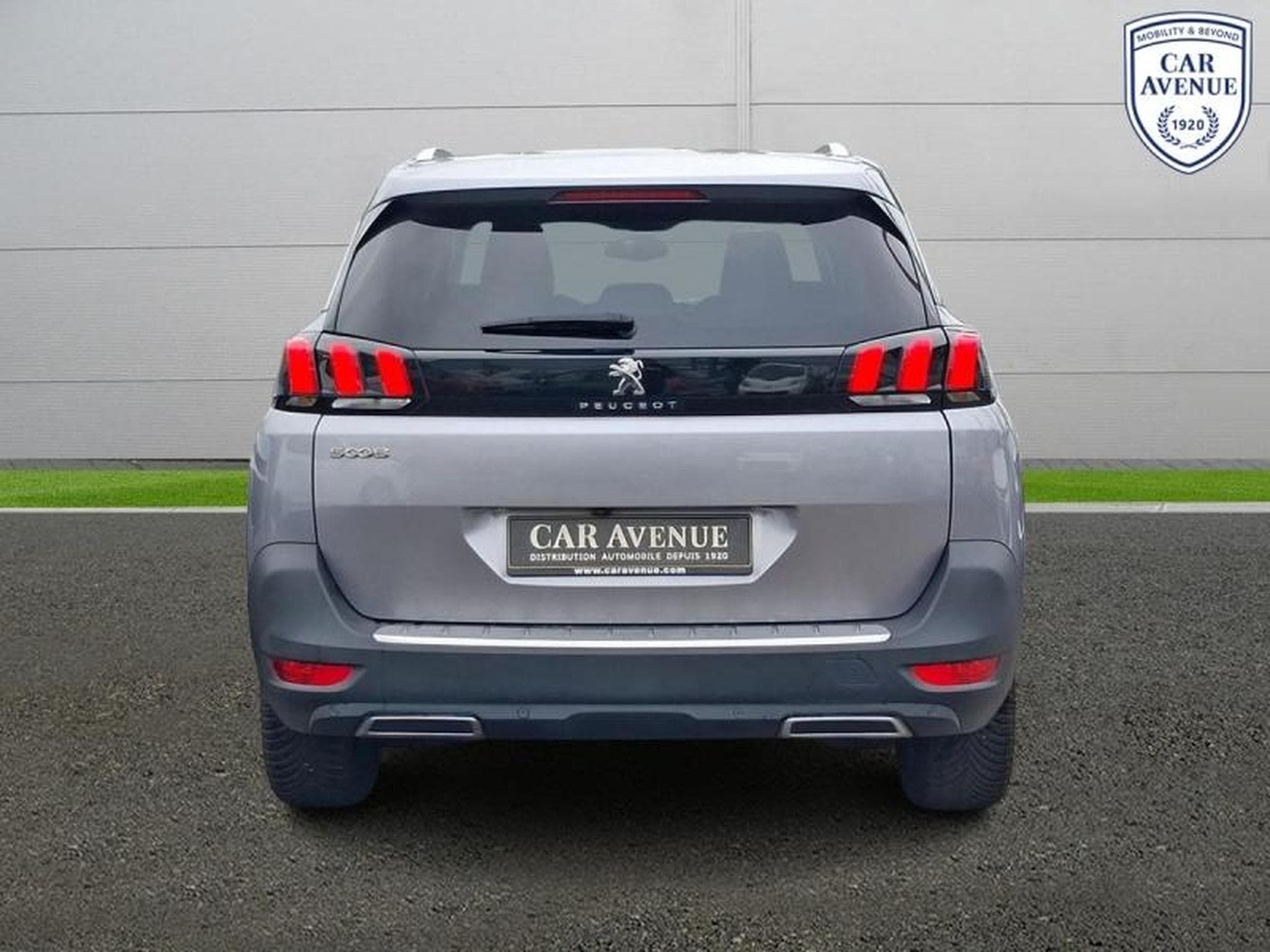 PEUGEOT 5008 1.2 PureTech 130ch S&S Allure (2023) - Photo 4