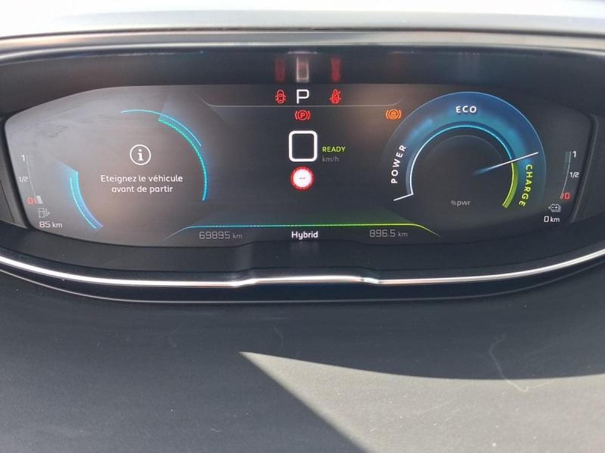 PEUGEOT 3008 HYBRID 225ch Allure Pack e-EAT8 (2022) - Photo 6