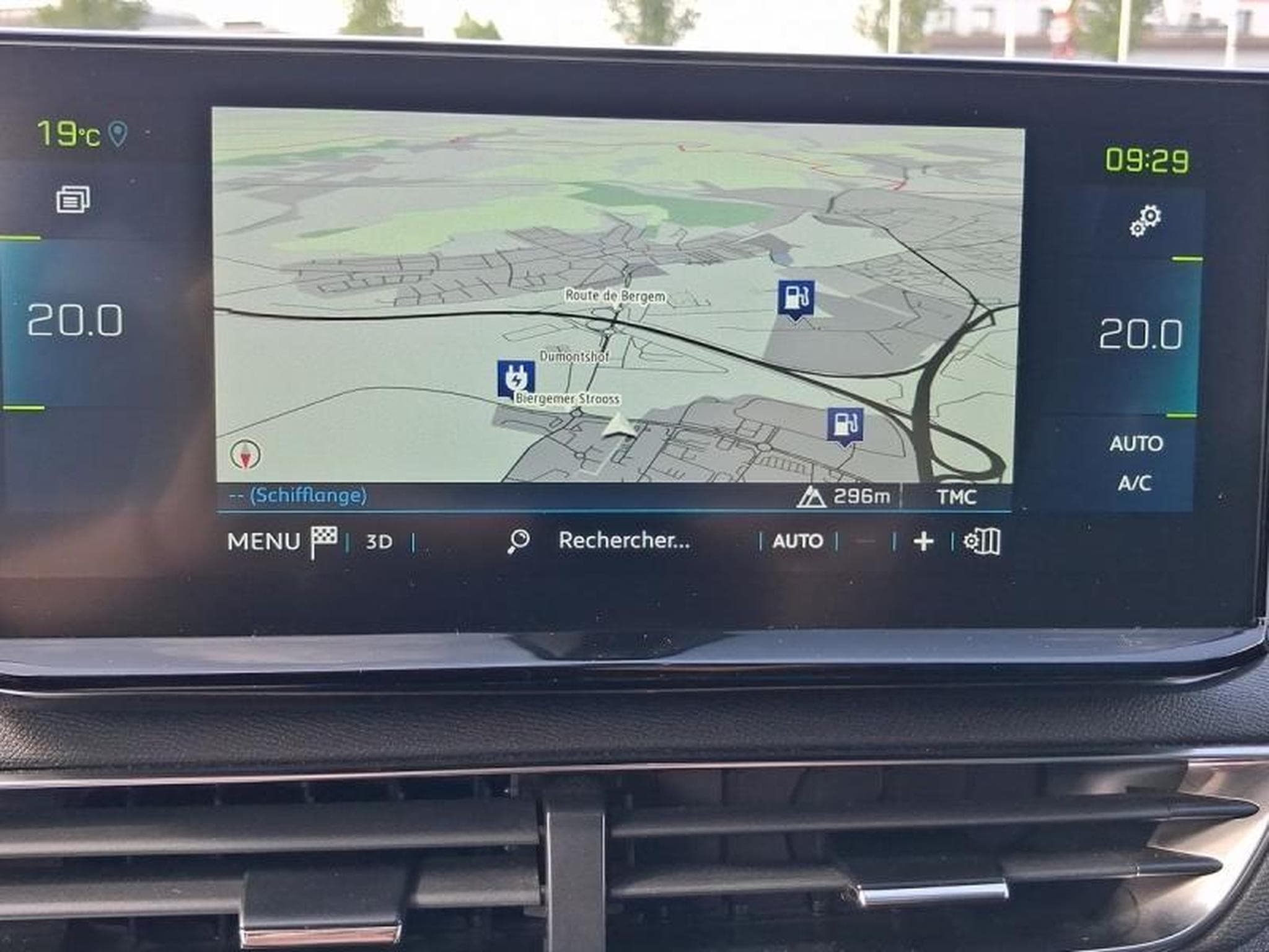 PEUGEOT 3008 HYBRID 225ch Allure Pack e-EAT8 (2022) - Photo 9